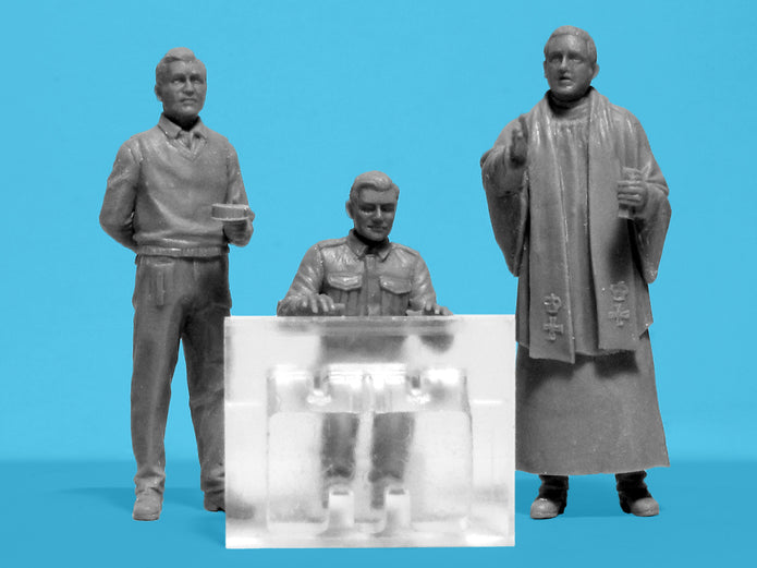 You are important to God Prayer before battle 1:35 Plastic Model figure ICM35616