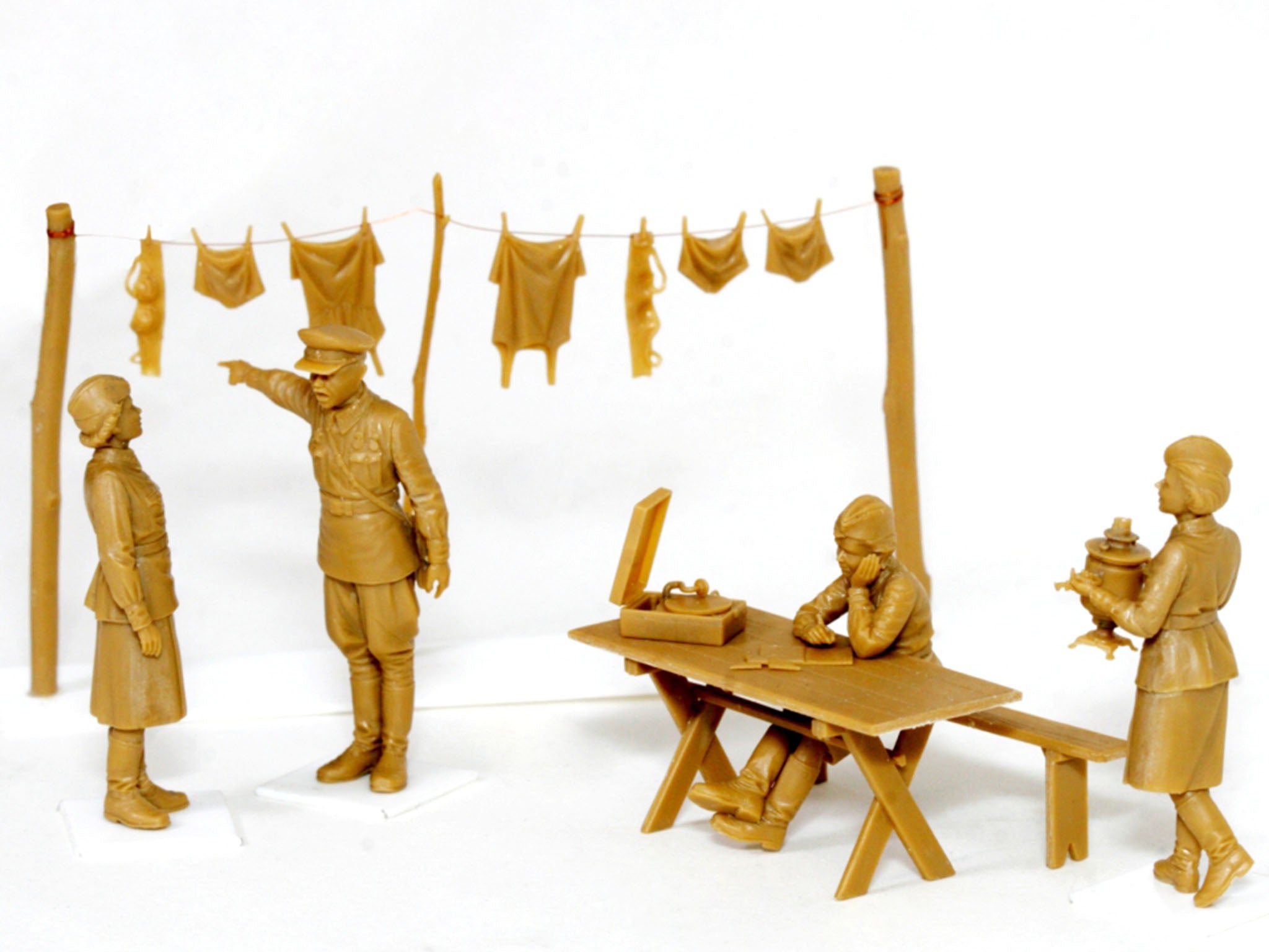 ICM 35621 Plastic model kit Scale 1:35 Soviet Military Servicewomen (1939-1942)