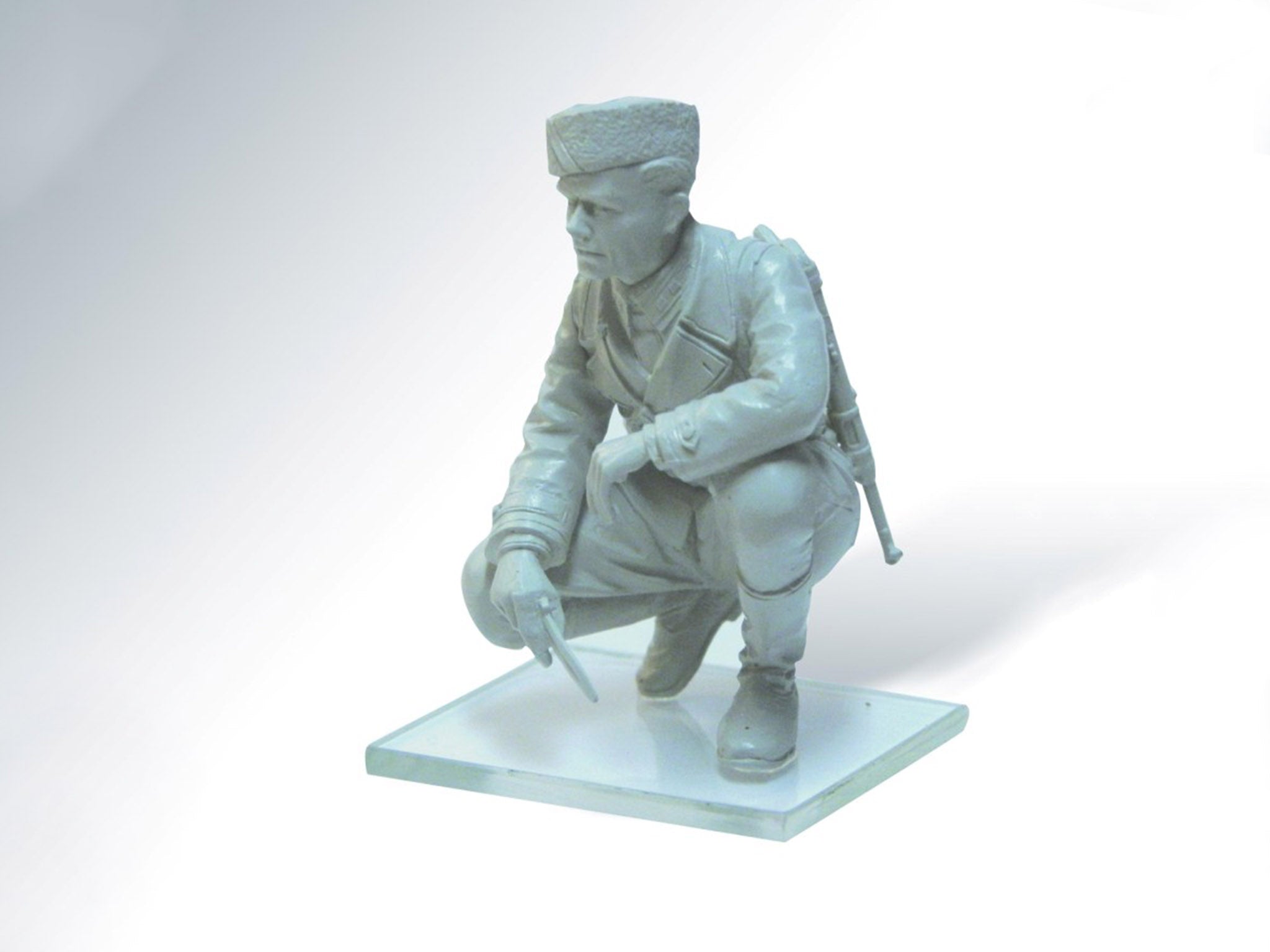 ICM 35631 Plastic model kit figures 1:35 WWII Soviet Partisans model kit plastic