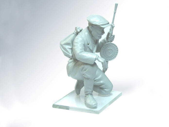 ICM 35631 Plastic model kit figures 1:35 WWII Soviet Partisans model kit plastic