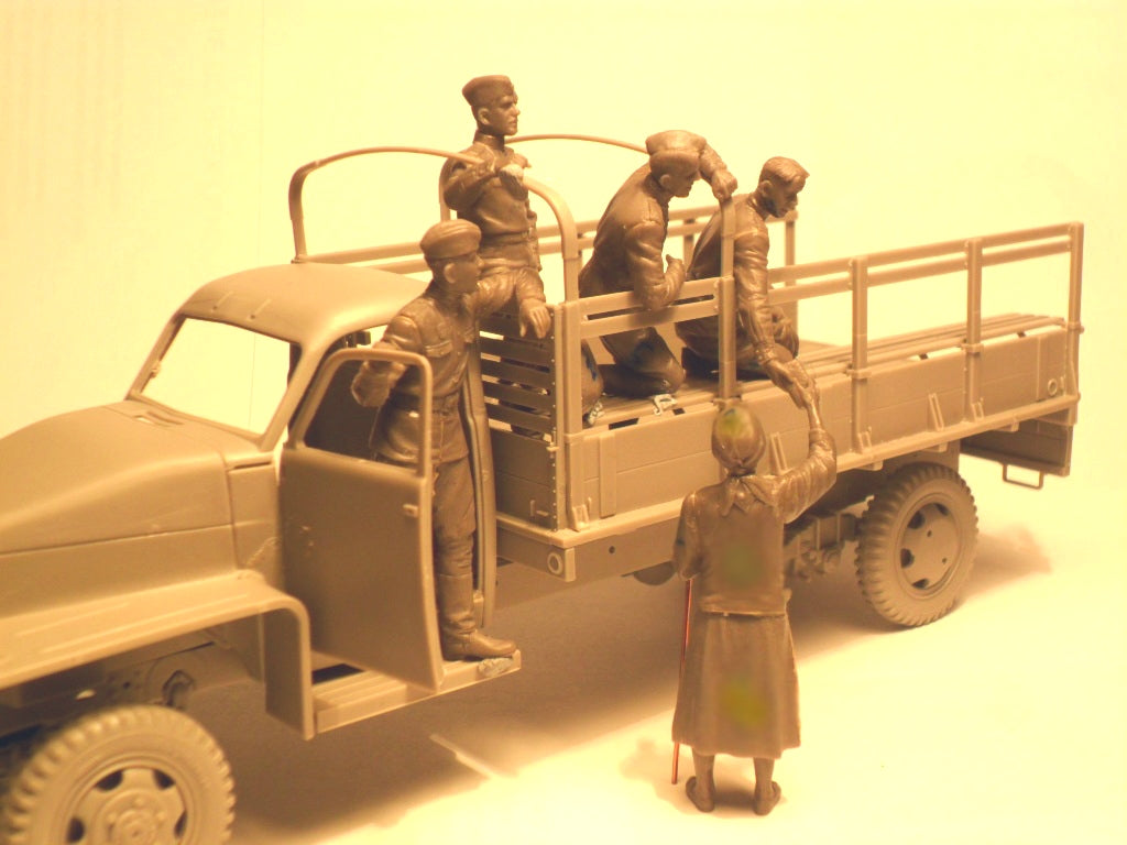 Soviet Motorized Infantry (1943-1945) 5 figures Scale 1:35 ICM35635 Plastic Model Figures Kit
