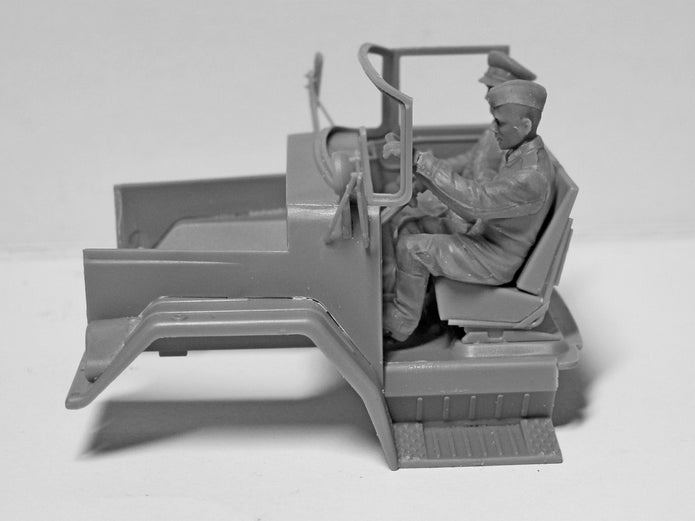 Soviet Army Servicemen (1979-1991) 5 figures Scale 1:35 ICM35636 Plastic Model Figures Kit