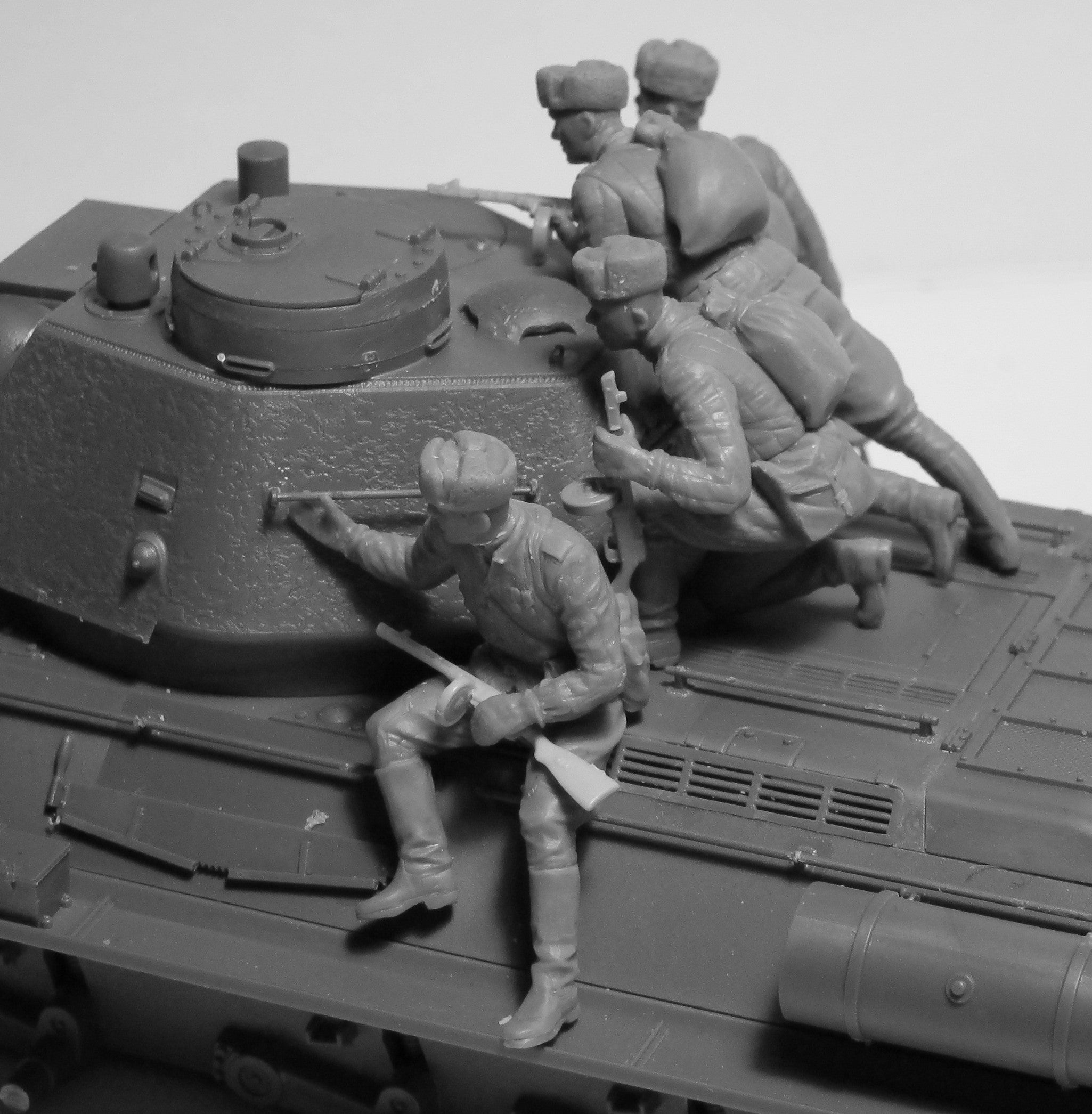 ICM 35640 Plastic model kit figures Scale 1:35 Soviet Tank Riders (1943-1945)