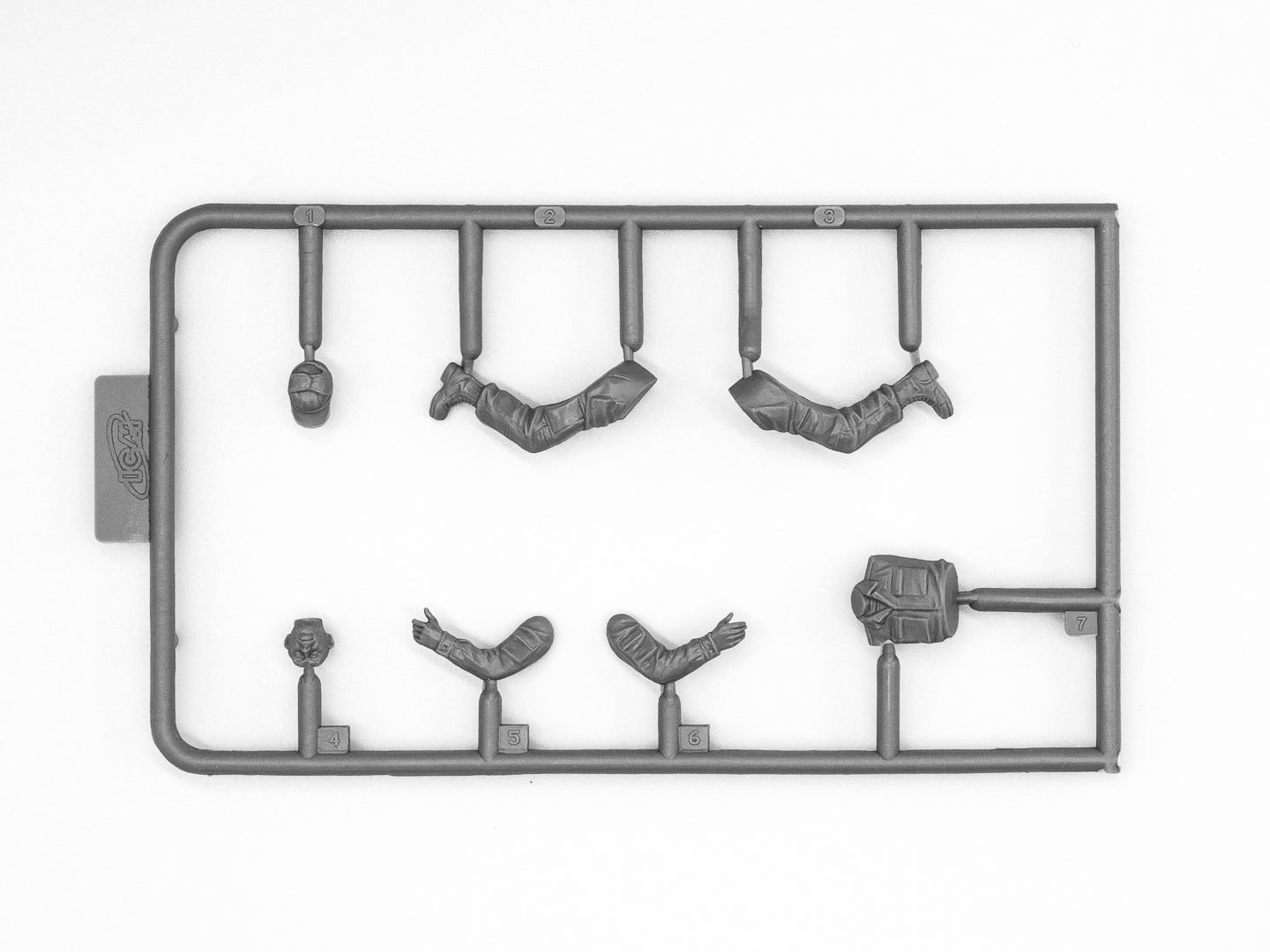 ICM 35641 Plastic model kit figures Scale 1:35 Soviet Drivers, 1979-1991