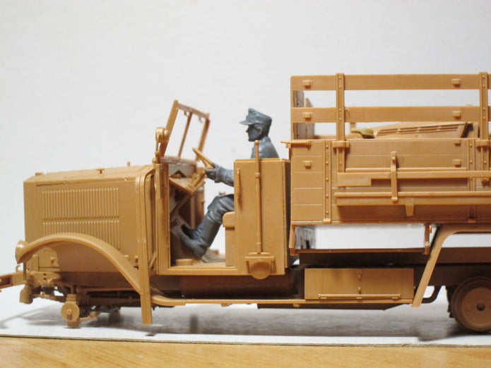 ICM 35642 Plastic model Scale 1:35 German Drivers 1939-1945 model kits plastic
