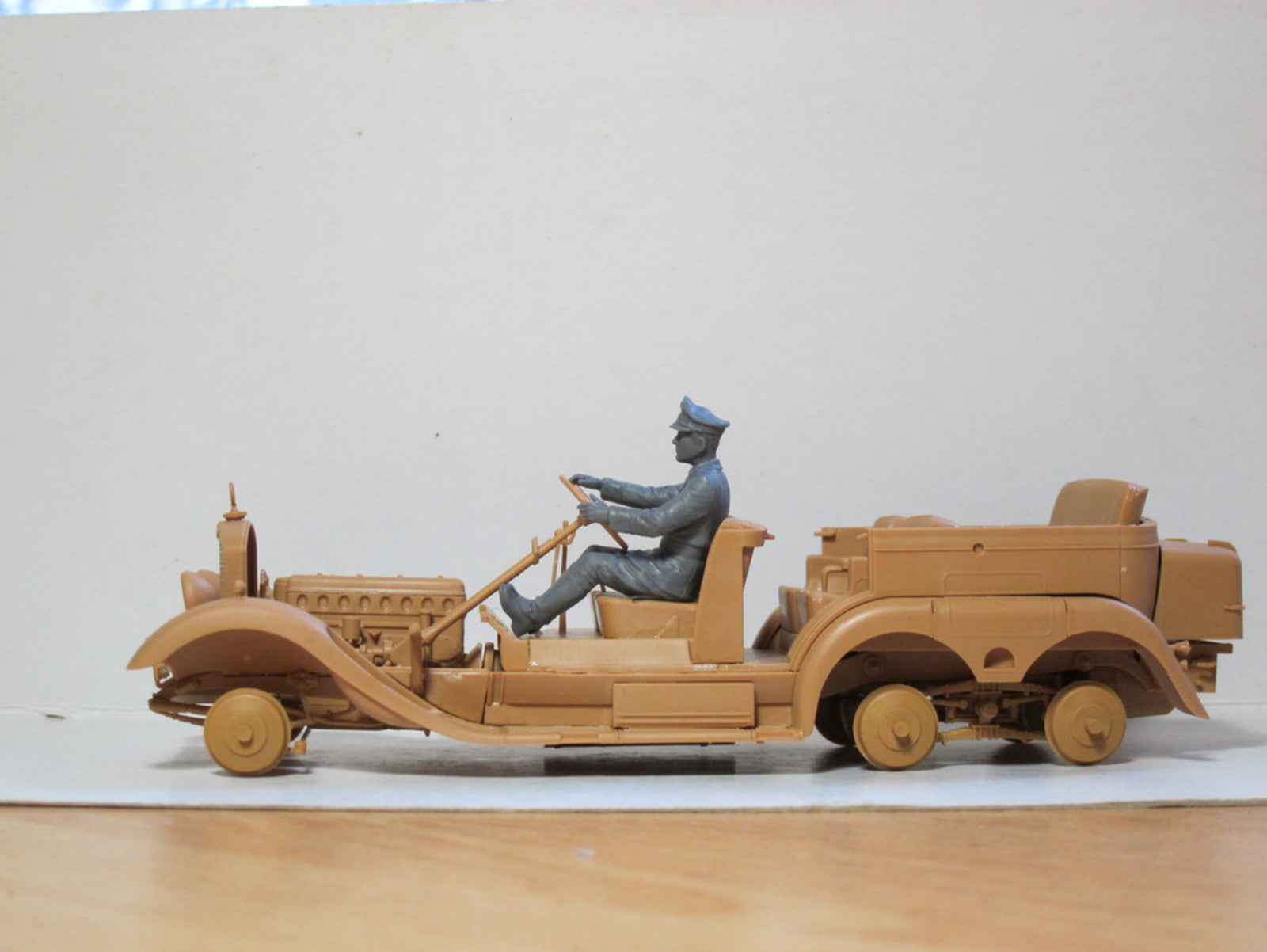 ICM 35642 Plastic model Scale 1:35 German Drivers 1939-1945 model kits plastic