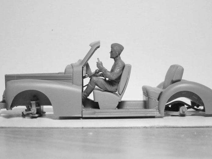 ICM 35643 Scale model kit 1:35 RKKA drivers 1943-1945 modelling plastic kits
