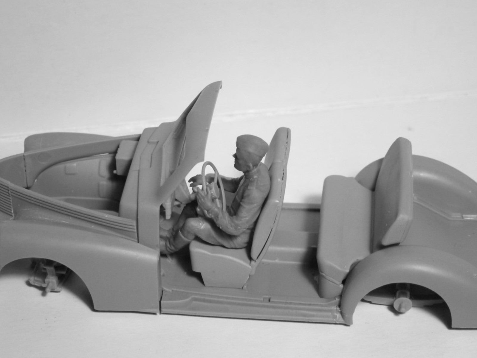 ICM 35643 Scale model kit 1:35 RKKA drivers 1943-1945 modelling plastic kits