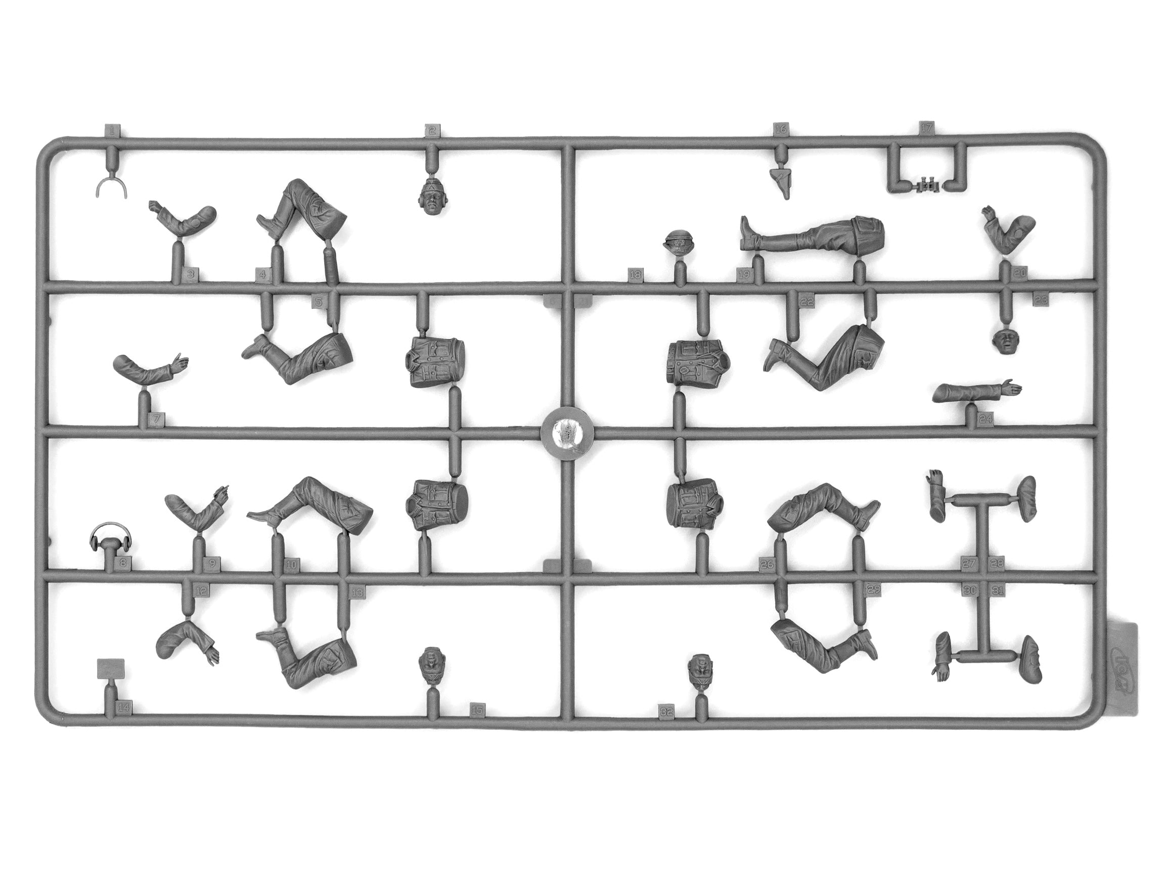 ICM 35644 Plastic model kit 1:35 German Command Vehicle Crew 1939-1942 4 figures
