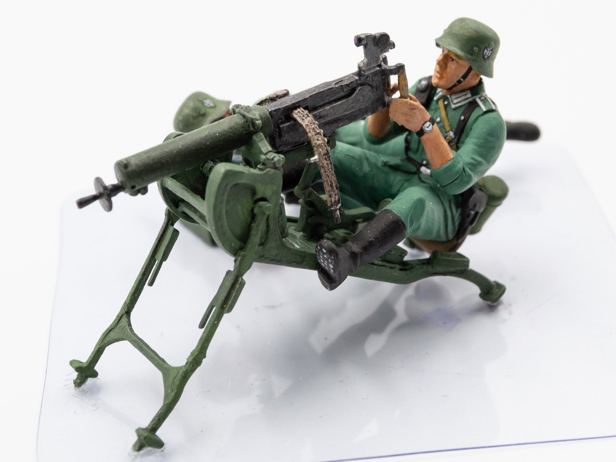 ICM 35645 Plastic model figures kit Scale 1:35 WWII German MG08 MG Team 2figures
