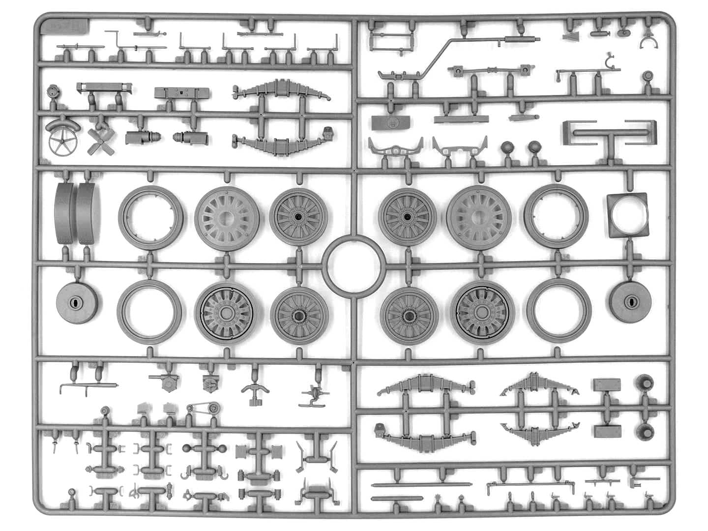 ICM 35653 Plastic model kit Scale 1:35 Standard B “Liberty” with US drivers, WWI