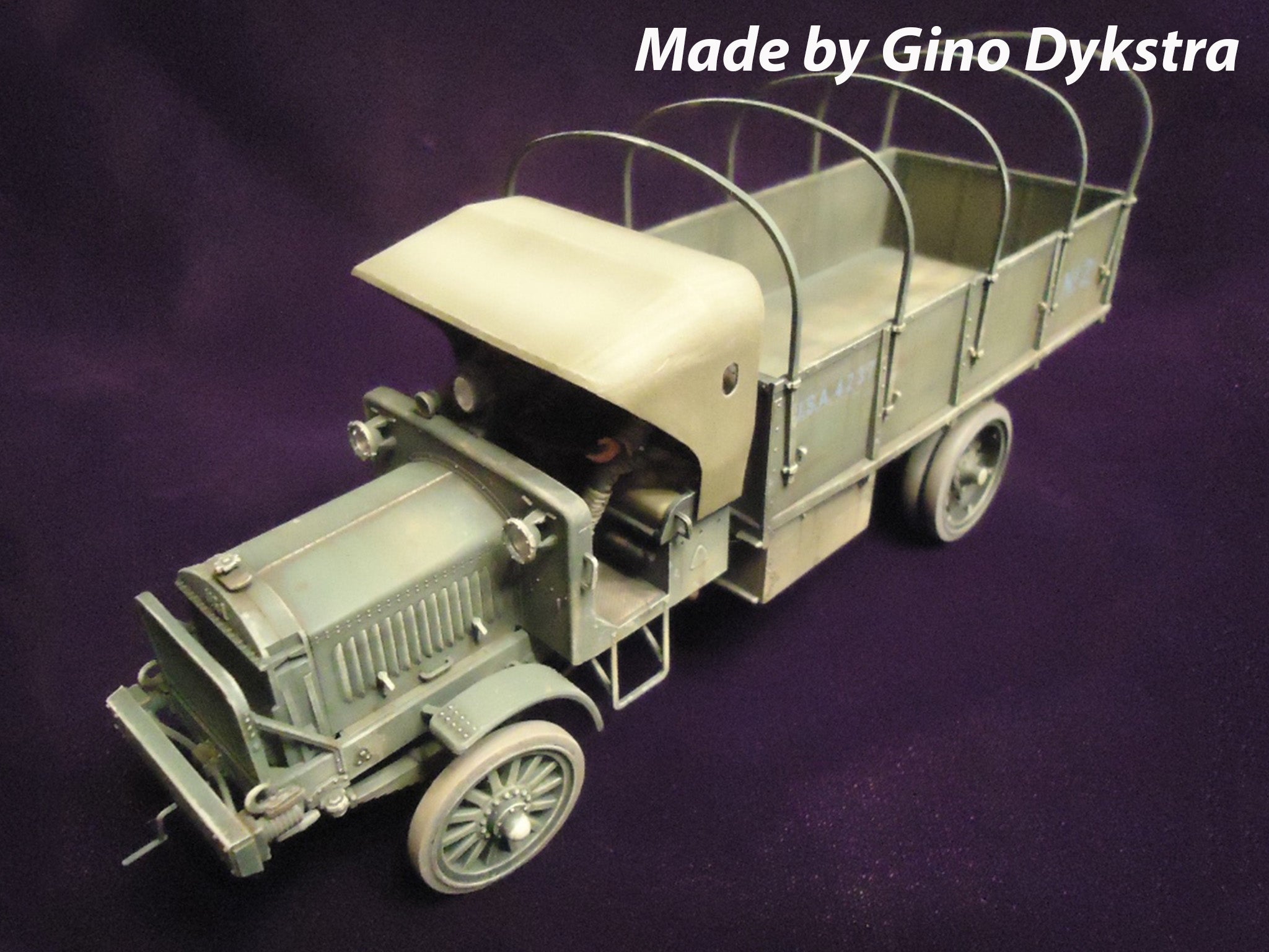 ICM 35653 Plastic model kit Scale 1:35 Standard B “Liberty” with US drivers, WWI