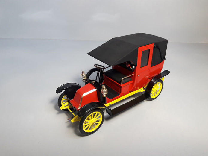 ICM 35659 Plastic model Car kit Scale 1:35 Taxi de la Marne (1914), French Car
