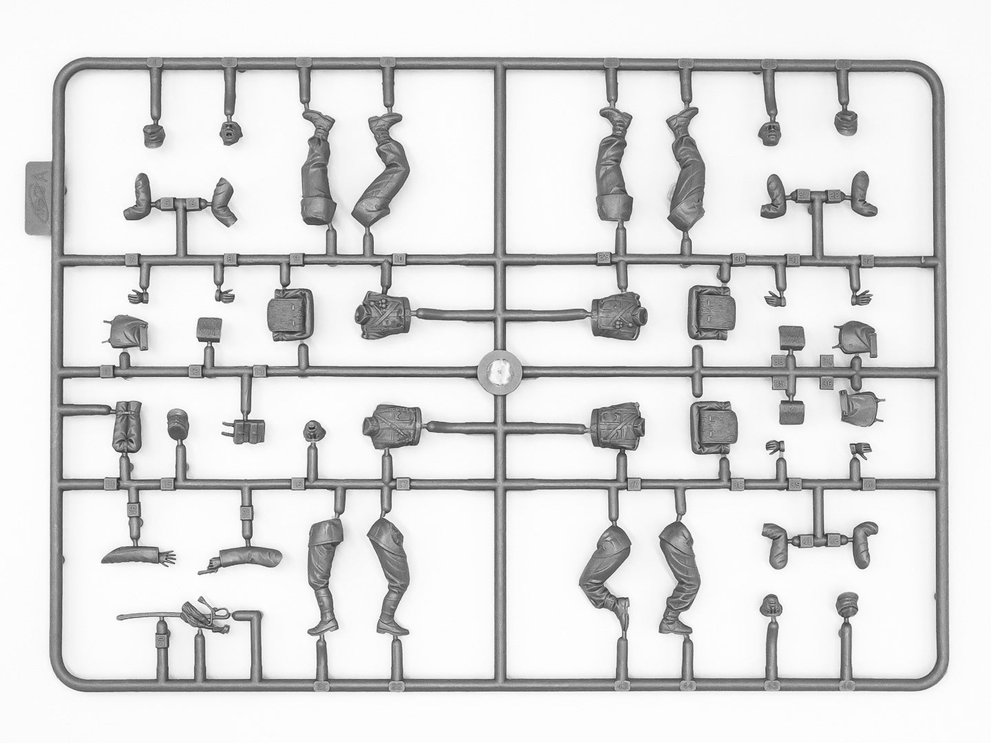 ICM 35673 Plastic model kit figures Scale 1:35 Austro-Hungarian Infantry (1914)