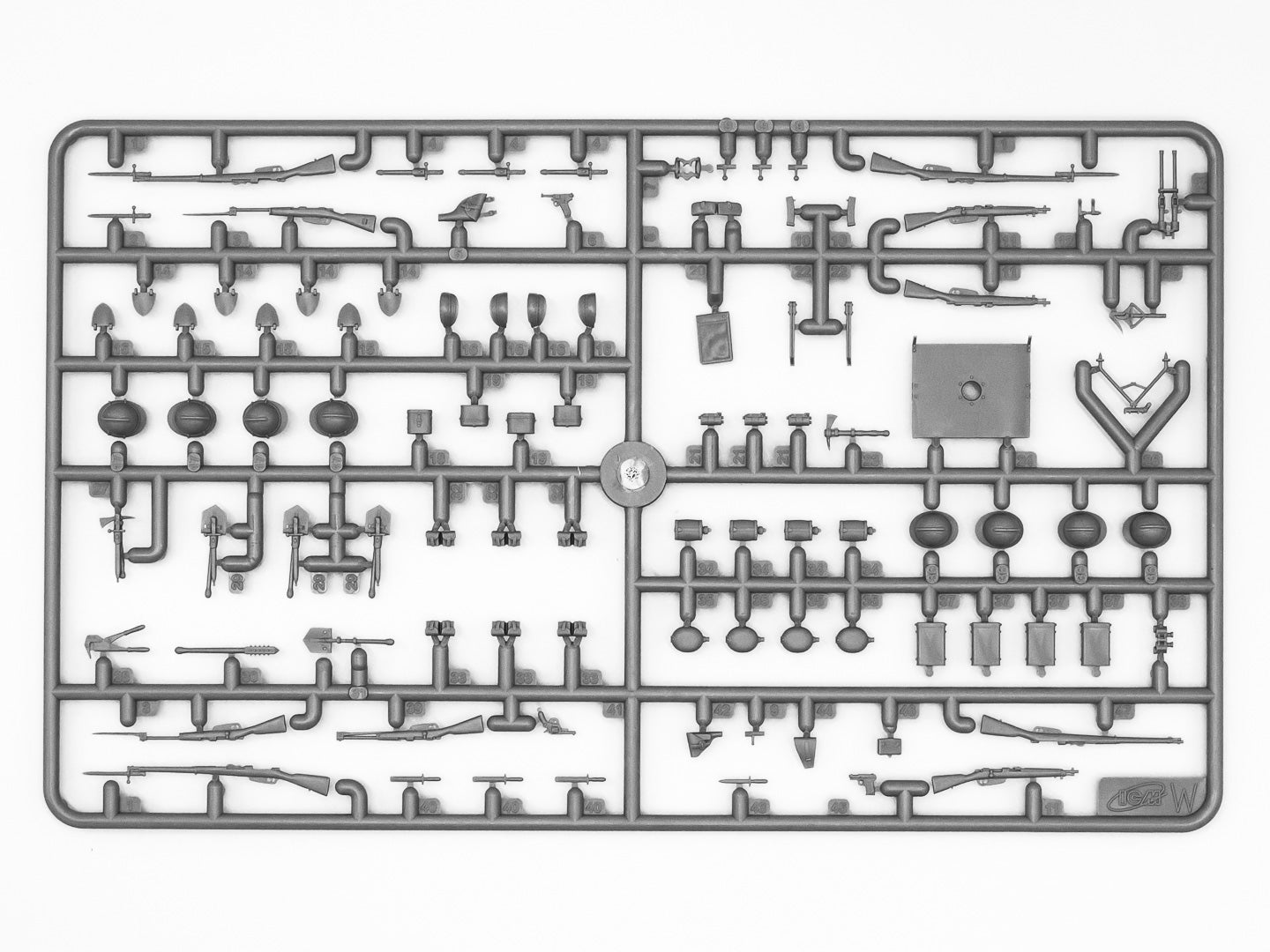 ICM 35687 Plastic model kit 1:35 Italian Infantry (1915) (4 figures) models kits