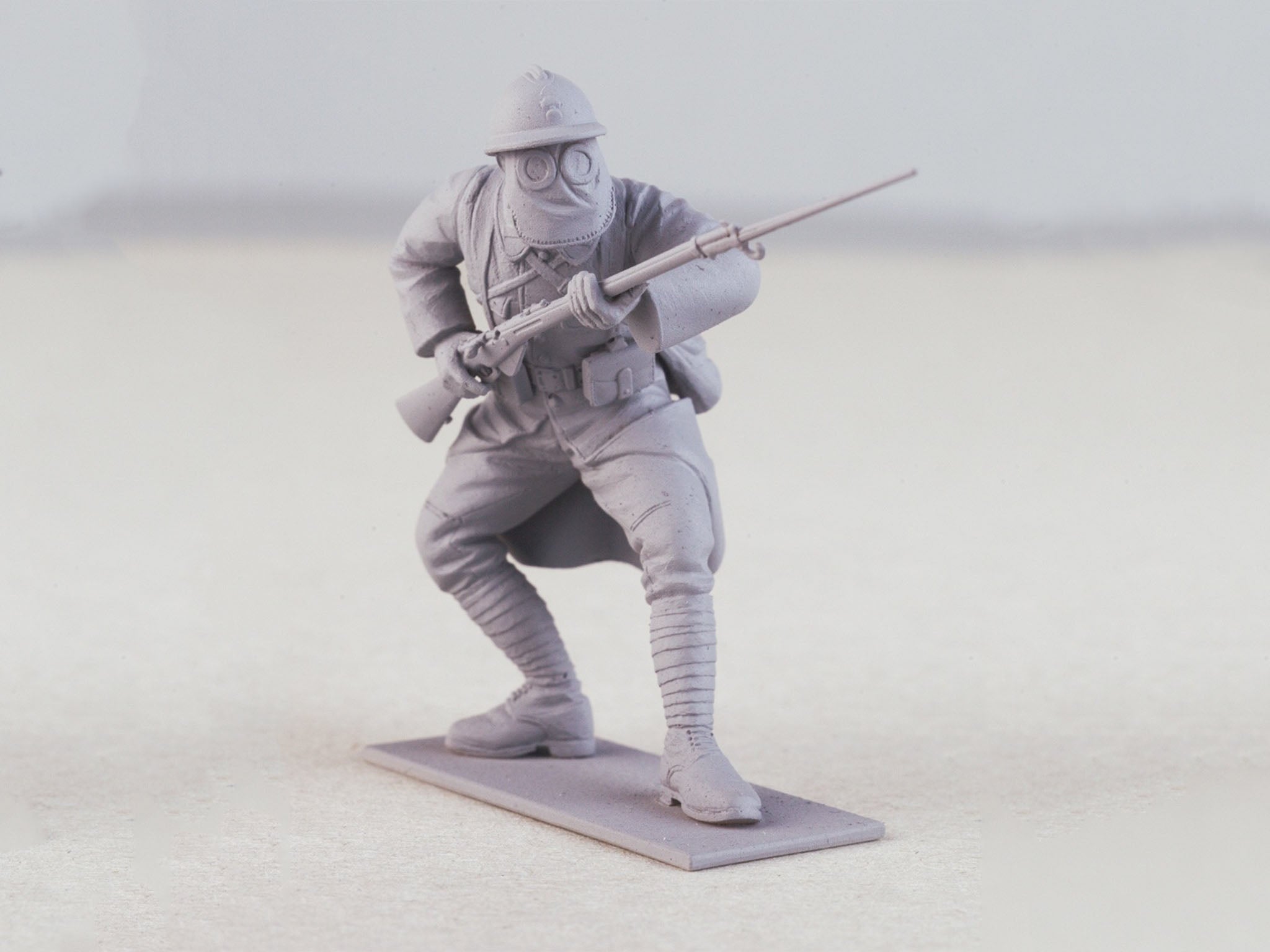ICM 35696 Plastic model kit 1:35 French Infantry in Gas Masks (1916) (4 figures)