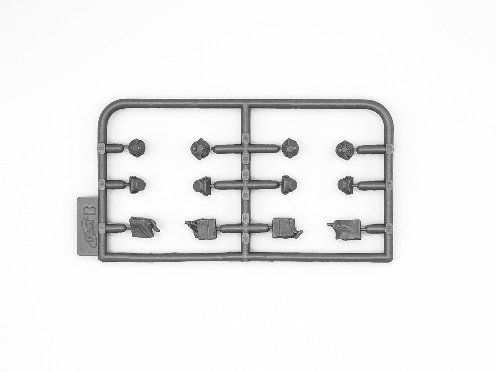 ICM 35703 Plastic model kit Scale 1:35 British infantry in gas masks (1917), WWІ