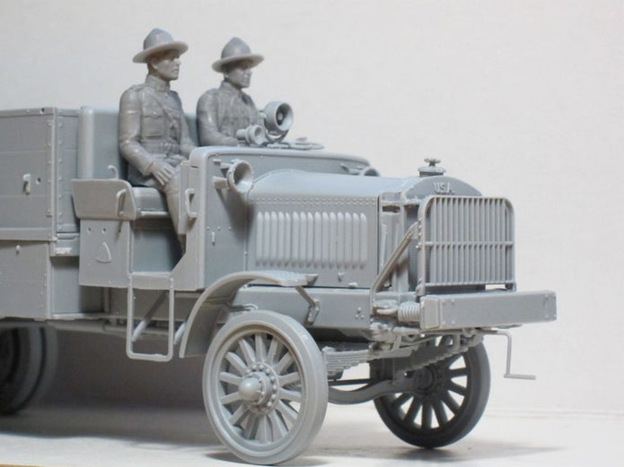 ICM 35706 Plastic model kit 1:35 US Drivers (1917-1918) (2 figures) models kits
