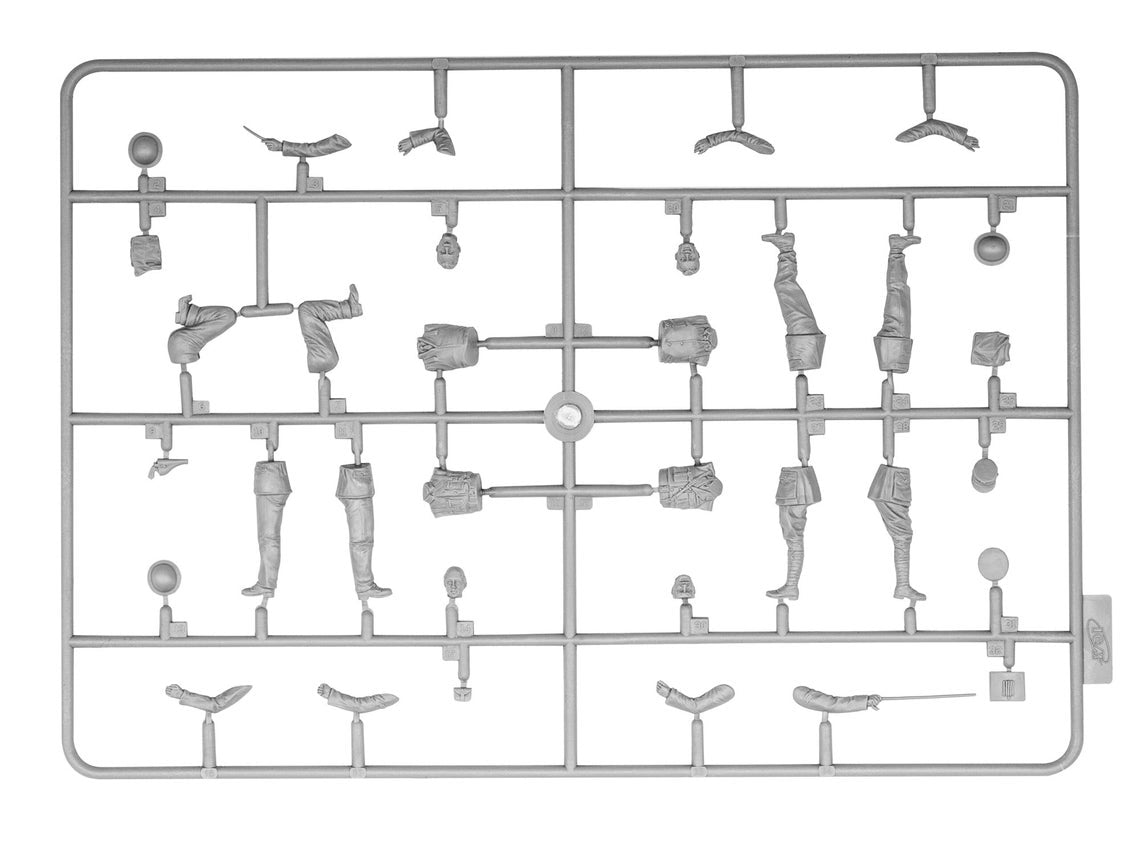 ICM 35708 Plastic model Tank kit Scale 1:35 WWI British Tank Crew (4 figures)