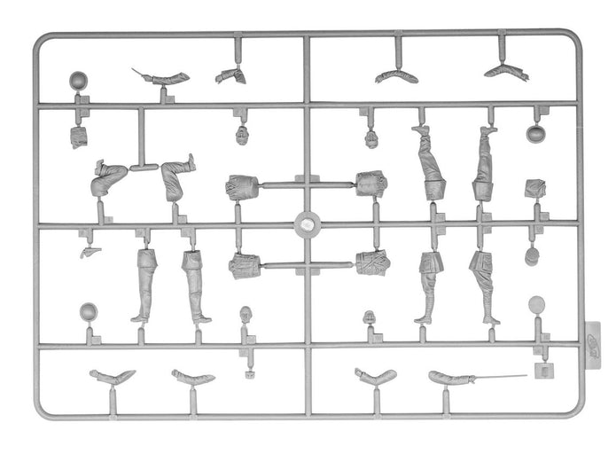 ICM 35708 Plastic model Tank kit Scale 1:35 WWI British Tank Crew (4 figures)