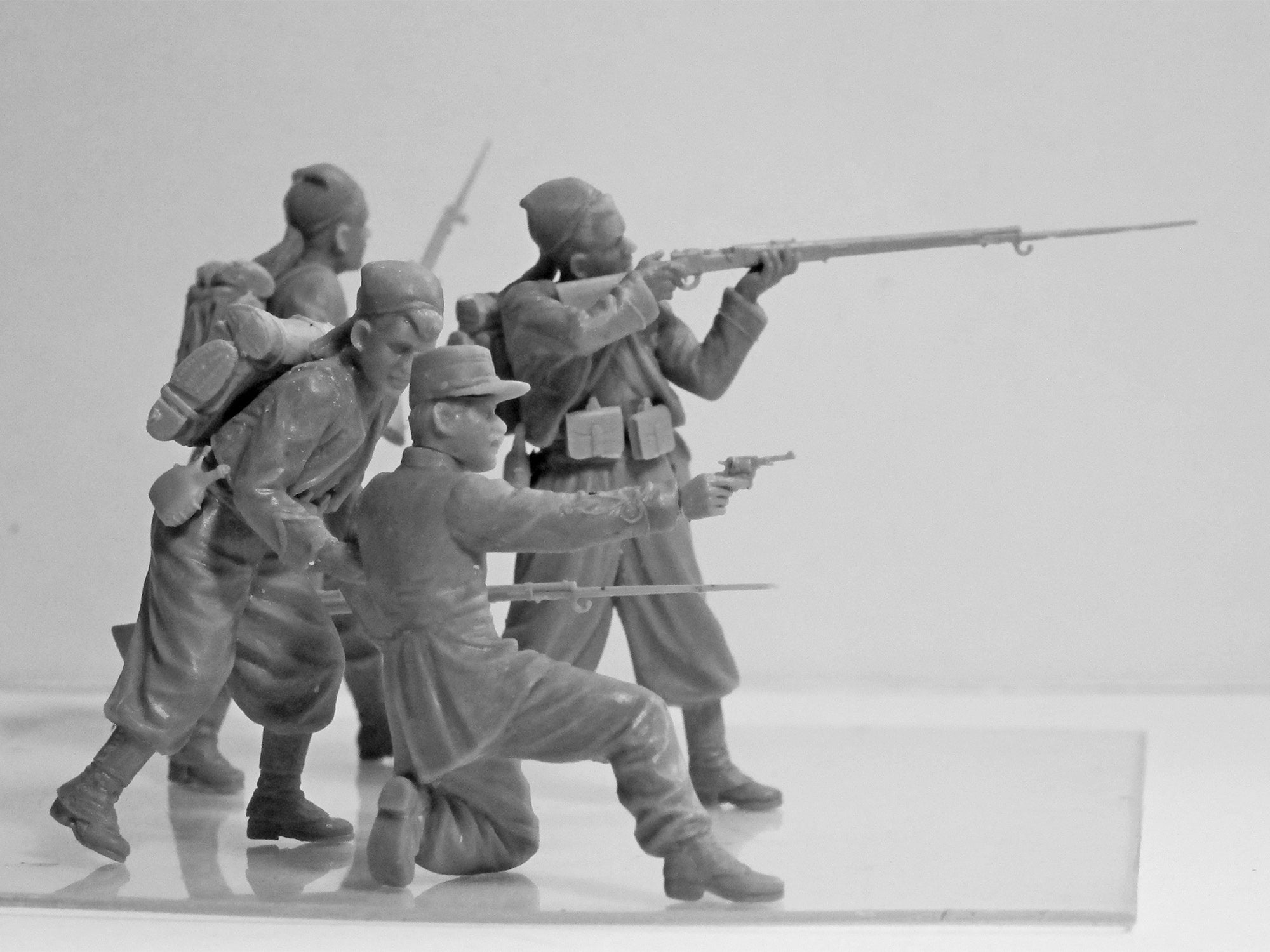 ICM 35709 Plastic model kit figures Scale 1:35 French Zouaves (1914) (4 figures)