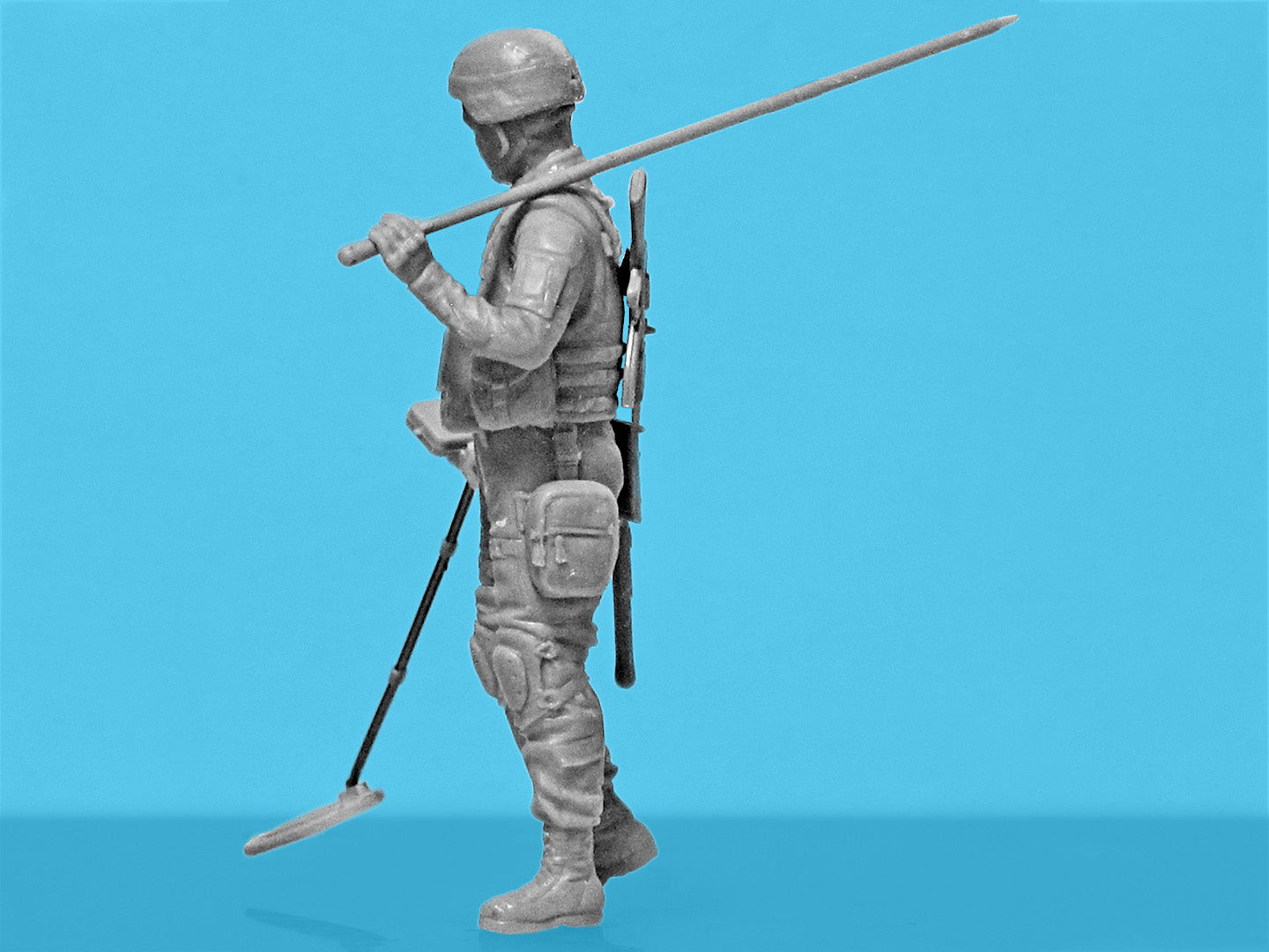 ICM 35753 Scale 1:35 “To be ahead to save life” Sappers Armed Forces of Ukraine