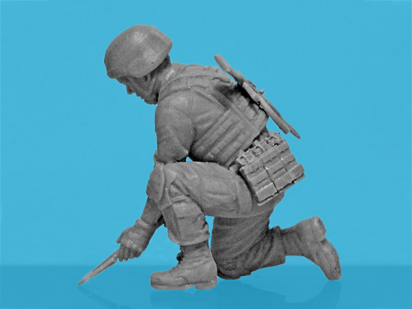 ICM 35753 Scale 1:35 “To be ahead to save life” Sappers Armed Forces of Ukraine