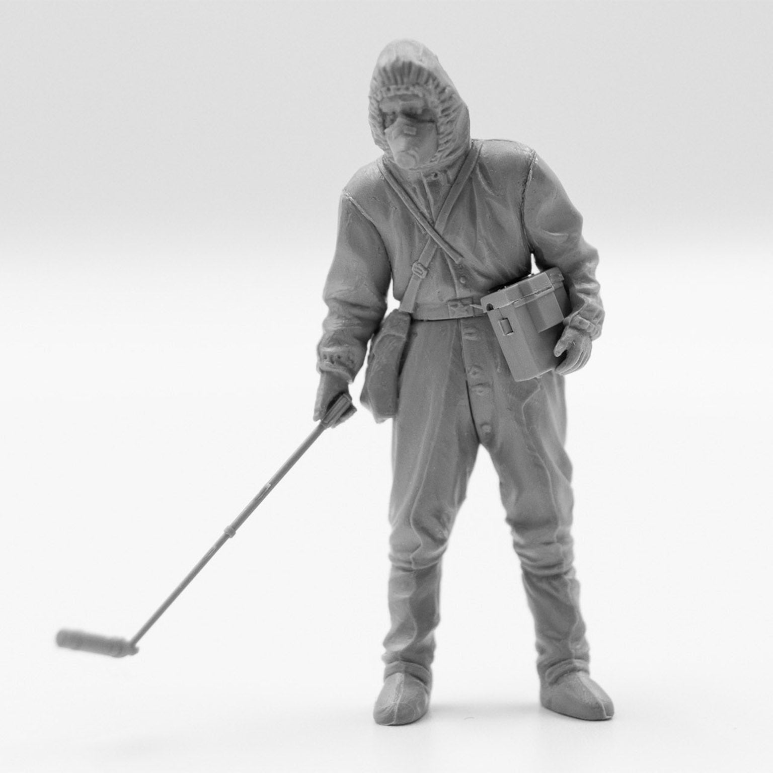 ICM 35901 Plastic model kit Scale 1:35 Chernobyl#1. Radiation Monitoring Station