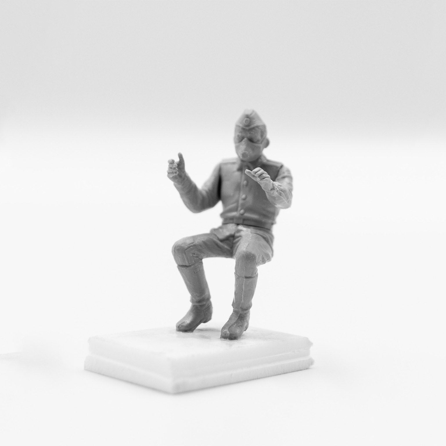 ICM 35901 Plastic model kit Scale 1:35 Chernobyl#1. Radiation Monitoring Station