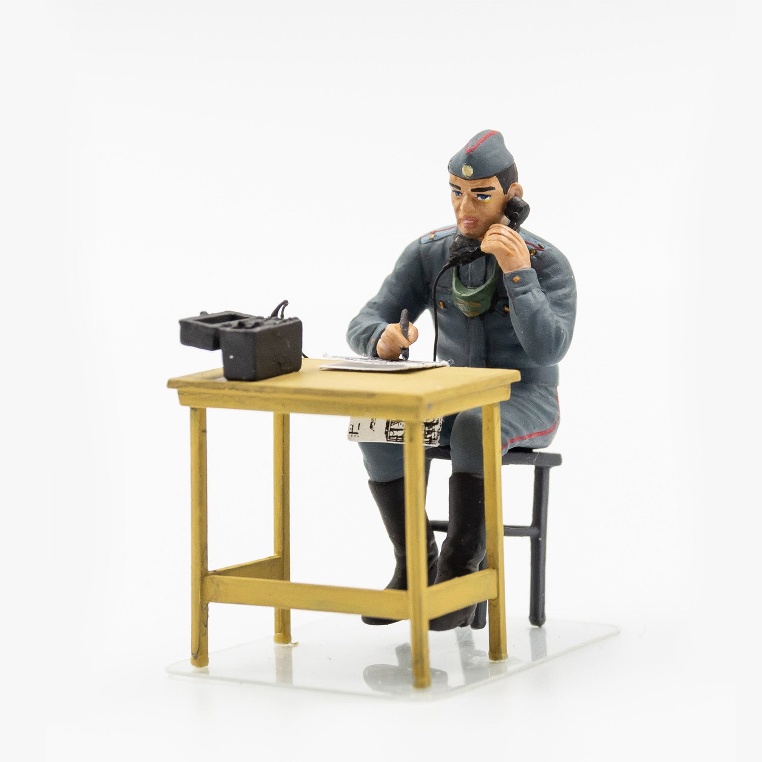 ICM 35901 Plastic model kit Scale 1:35 Chernobyl#1. Radiation Monitoring Station