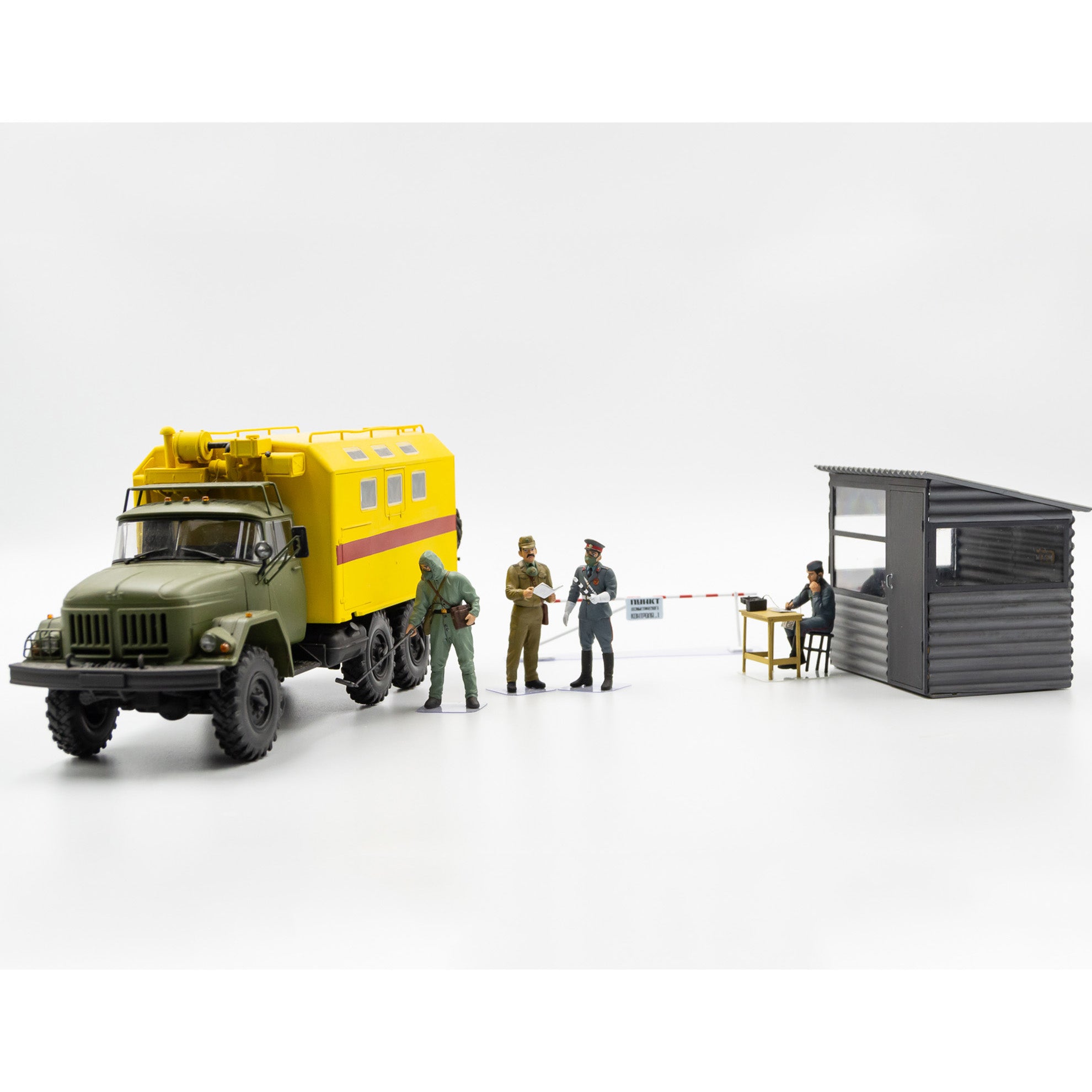 ICM 35901 Plastic model kit Scale 1:35 Chernobyl#1. Radiation Monitoring Station