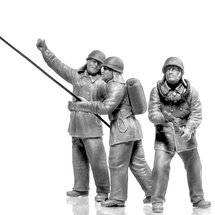 Chernobyl 2. Fire Fighters (AC-40-137A firetruck + 4 figures + diorama base with background) Scale 1/35 ICM 35902