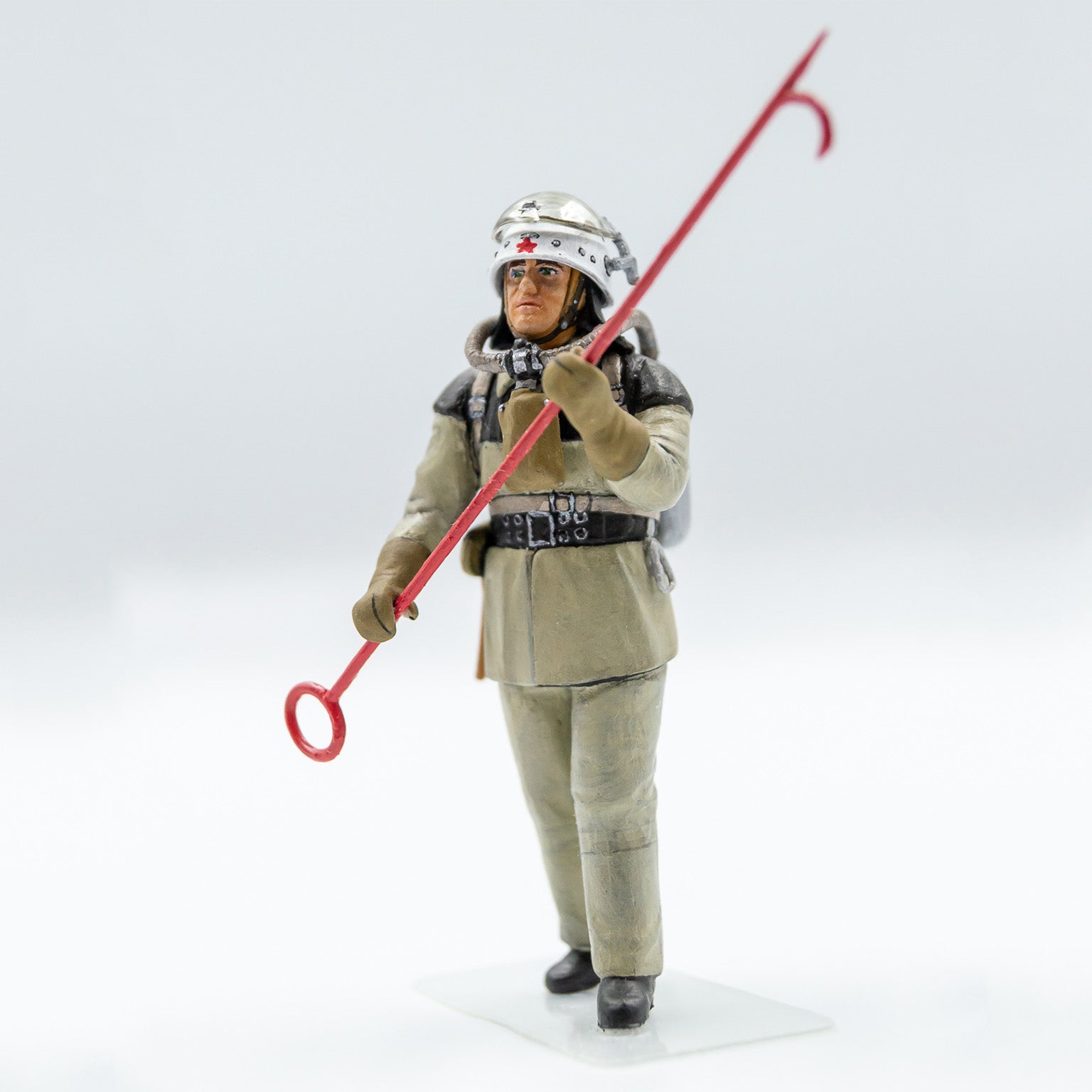 Chernobyl 2. Fire Fighters (AC-40-137A firetruck + 4 figures + diorama base with background) Scale 1/35 ICM 35902