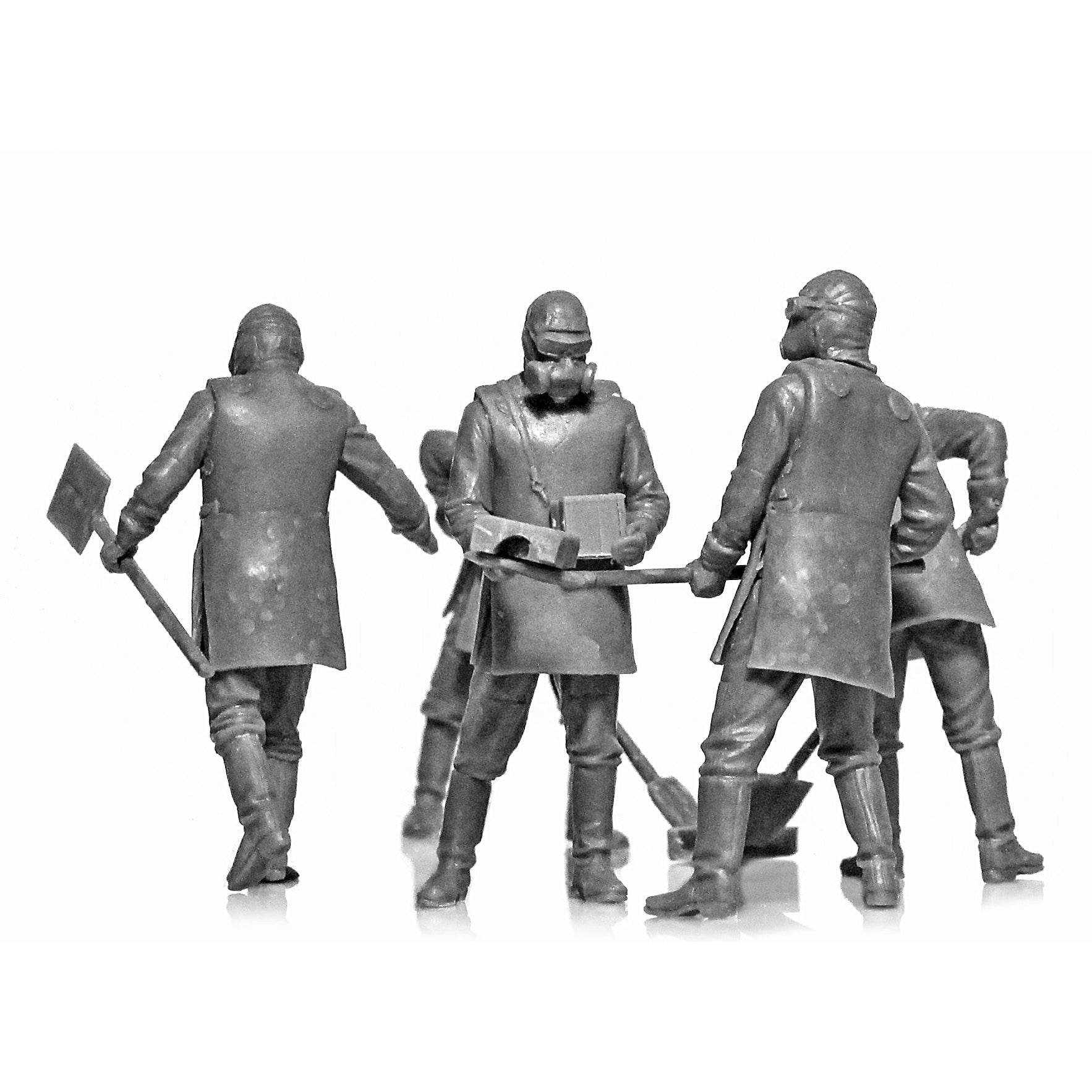 ICM 35903 Plastic model kit Scale 1:35 Chernobyl #3. Rubble cleaners (5 figures)