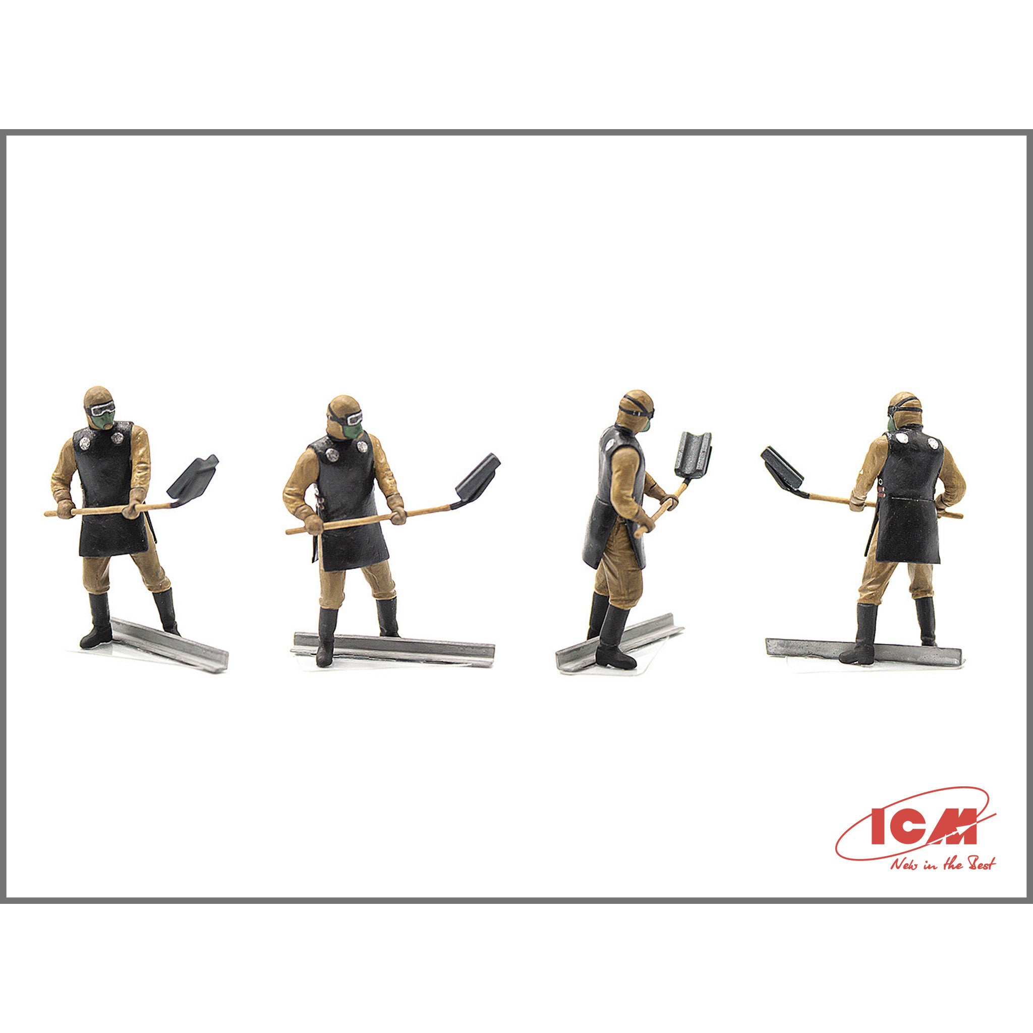 ICM 35903 Plastic model kit Scale 1:35 Chernobyl #3. Rubble cleaners (5 figures)