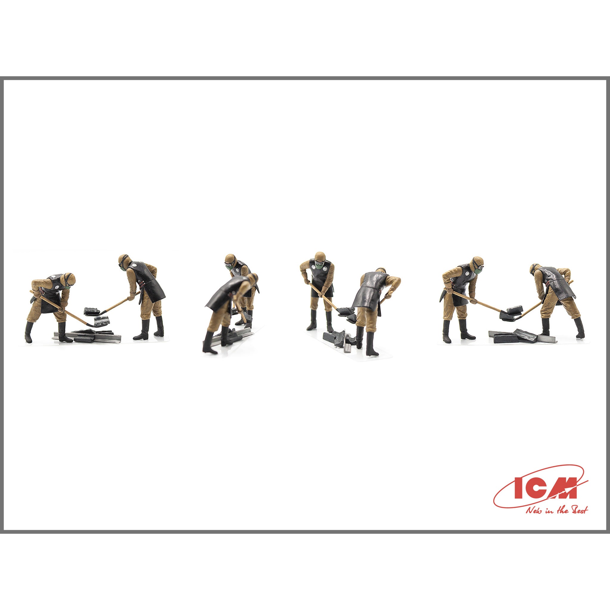 ICM 35903 Plastic model kit Scale 1:35 Chernobyl #3. Rubble cleaners (5 figures)