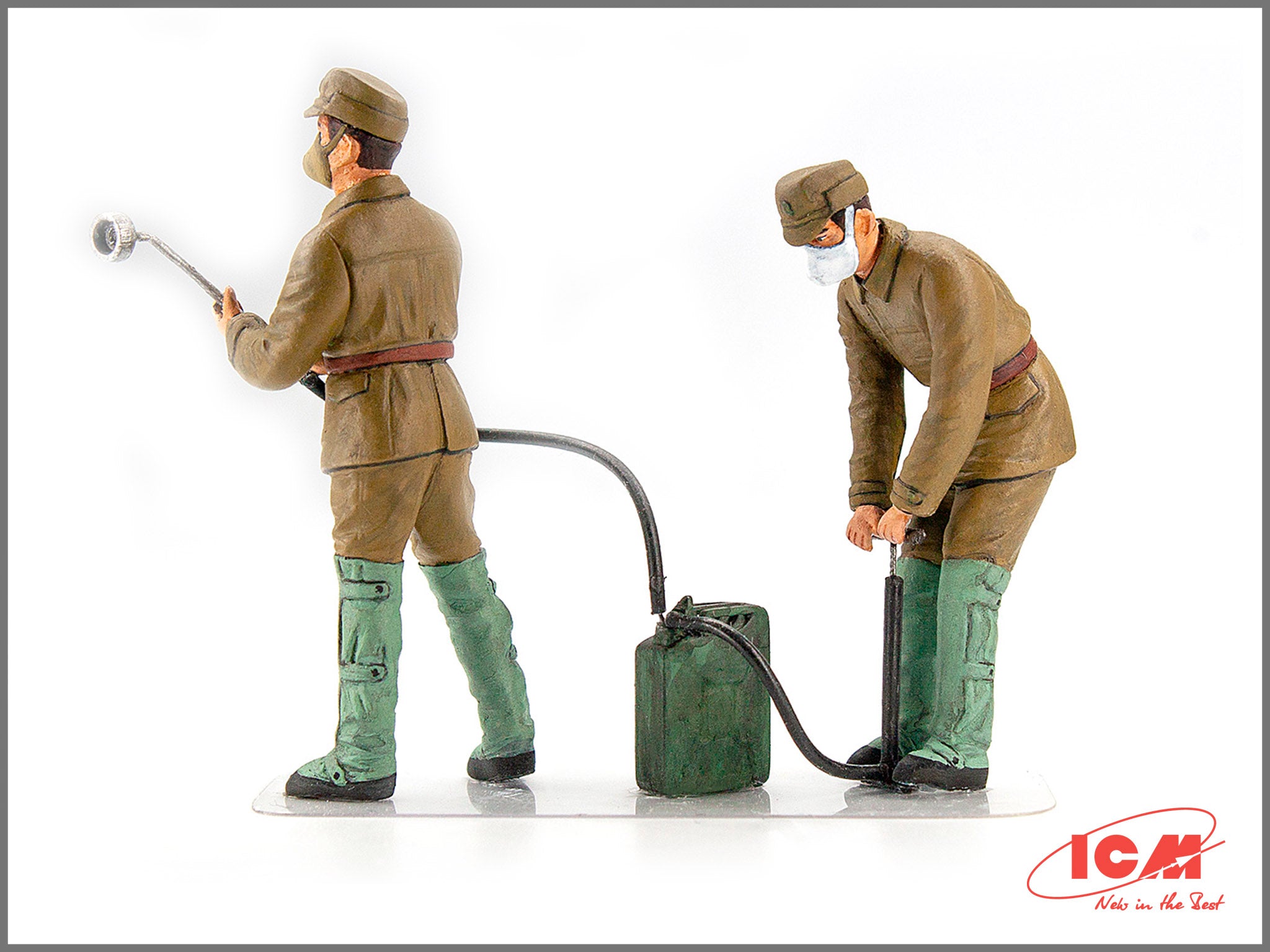 ICM 35904 Plastic model figures kit 1:35 Chernobyl #4 Deactivators (4 figures)