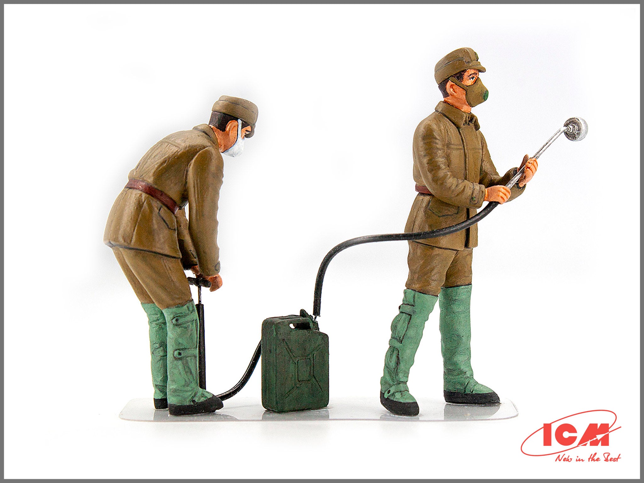 ICM 35904 Plastic model figures kit 1:35 Chernobyl #4 Deactivators (4 figures)