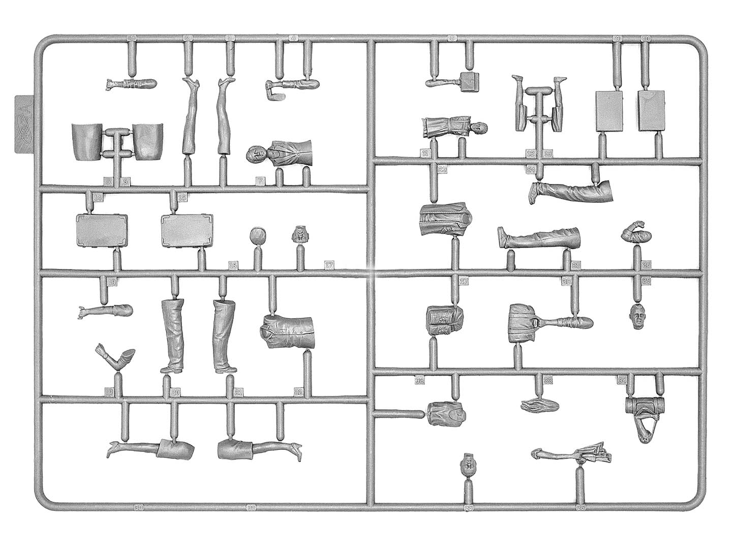 ICM 35905 Plastic model figures kit Scale 1:35 Chernobyl #5 Evacuation kit model