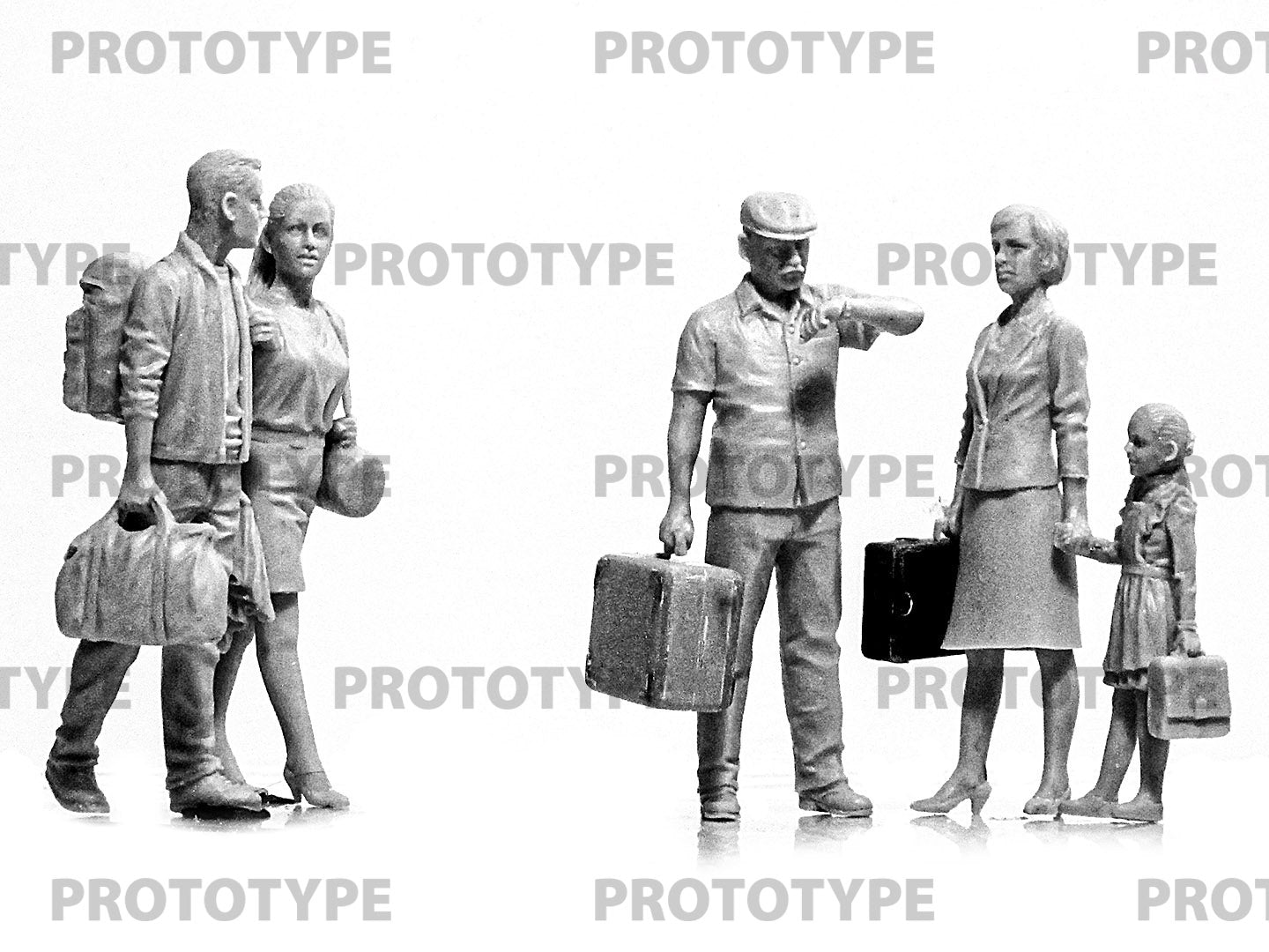 ICM 35905 Plastic model figures kit Scale 1:35 Chernobyl #5 Evacuation kit model