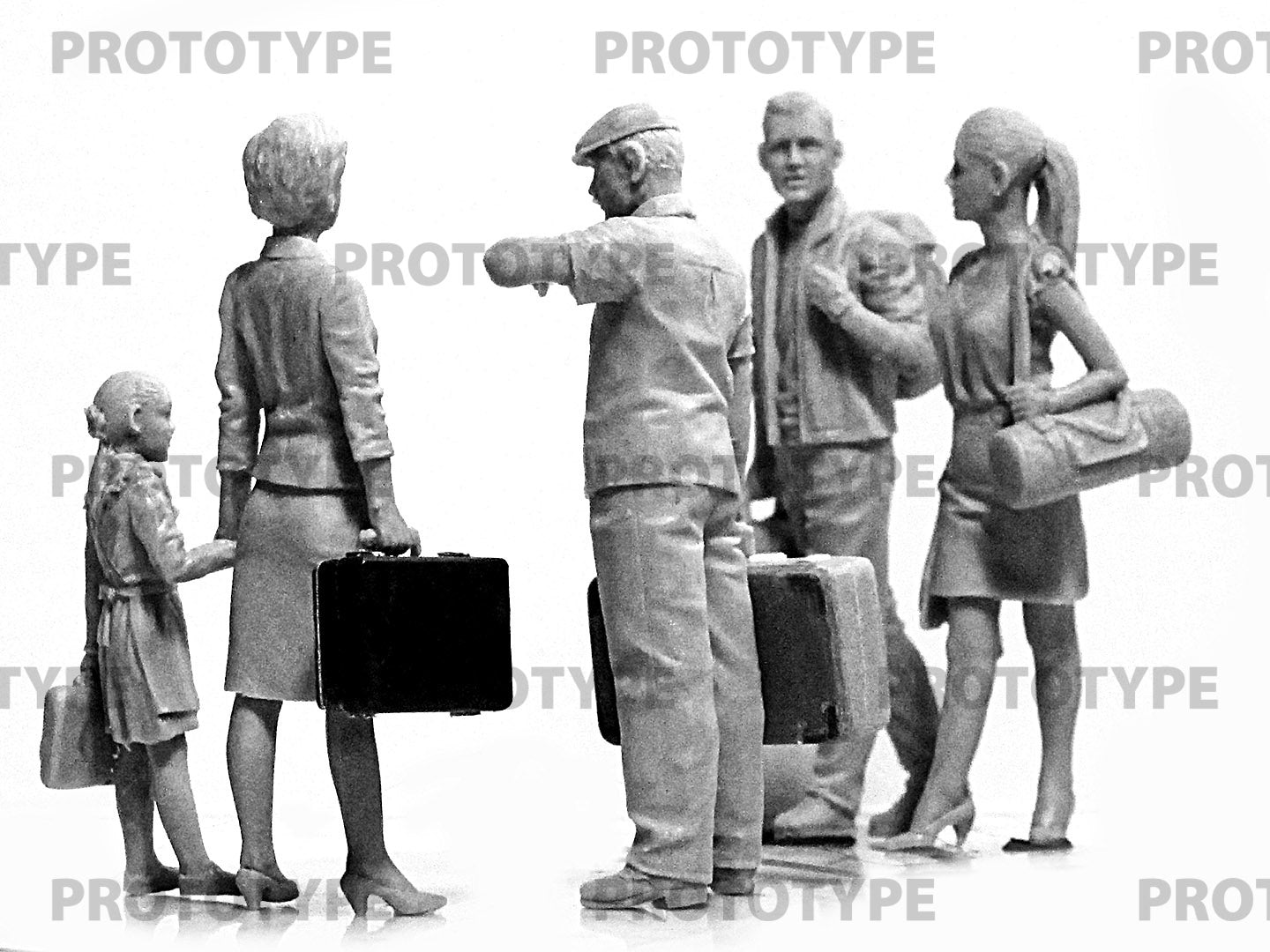 ICM 35905 Plastic model figures kit Scale 1:35 Chernobyl #5 Evacuation kit model