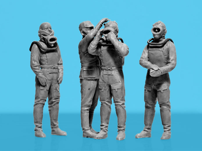 ICM 35906 Scale figures 1:35 Chornobyl #6 Feat of Divers Plastic model kit