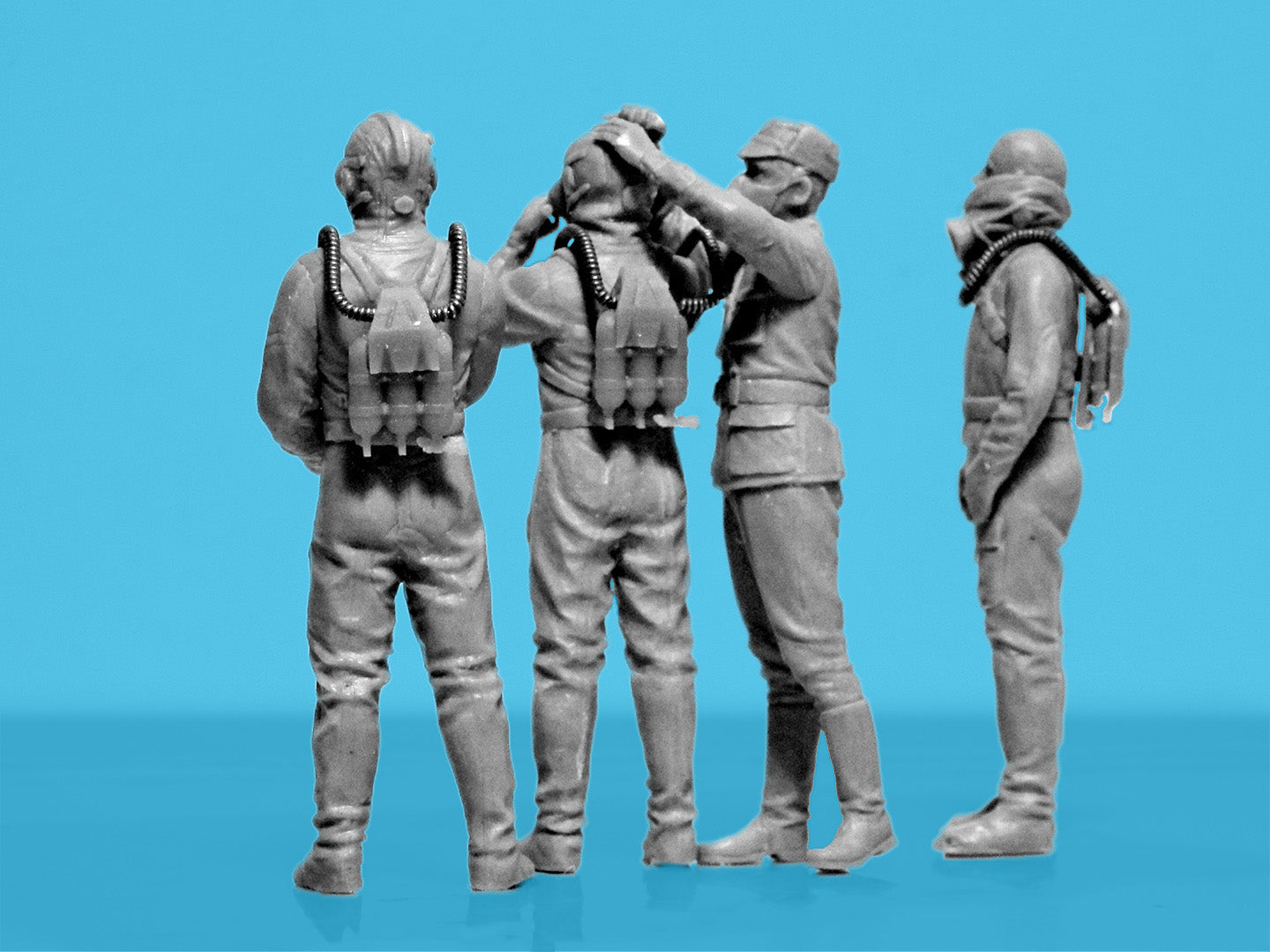 ICM 35906 Scale figures 1:35 Chornobyl #6 Feat of Divers Plastic model kit