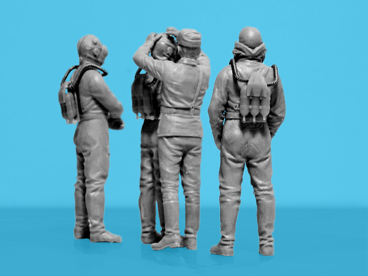 ICM 35906 Scale figures 1:35 Chornobyl #6 Feat of Divers Plastic model kit