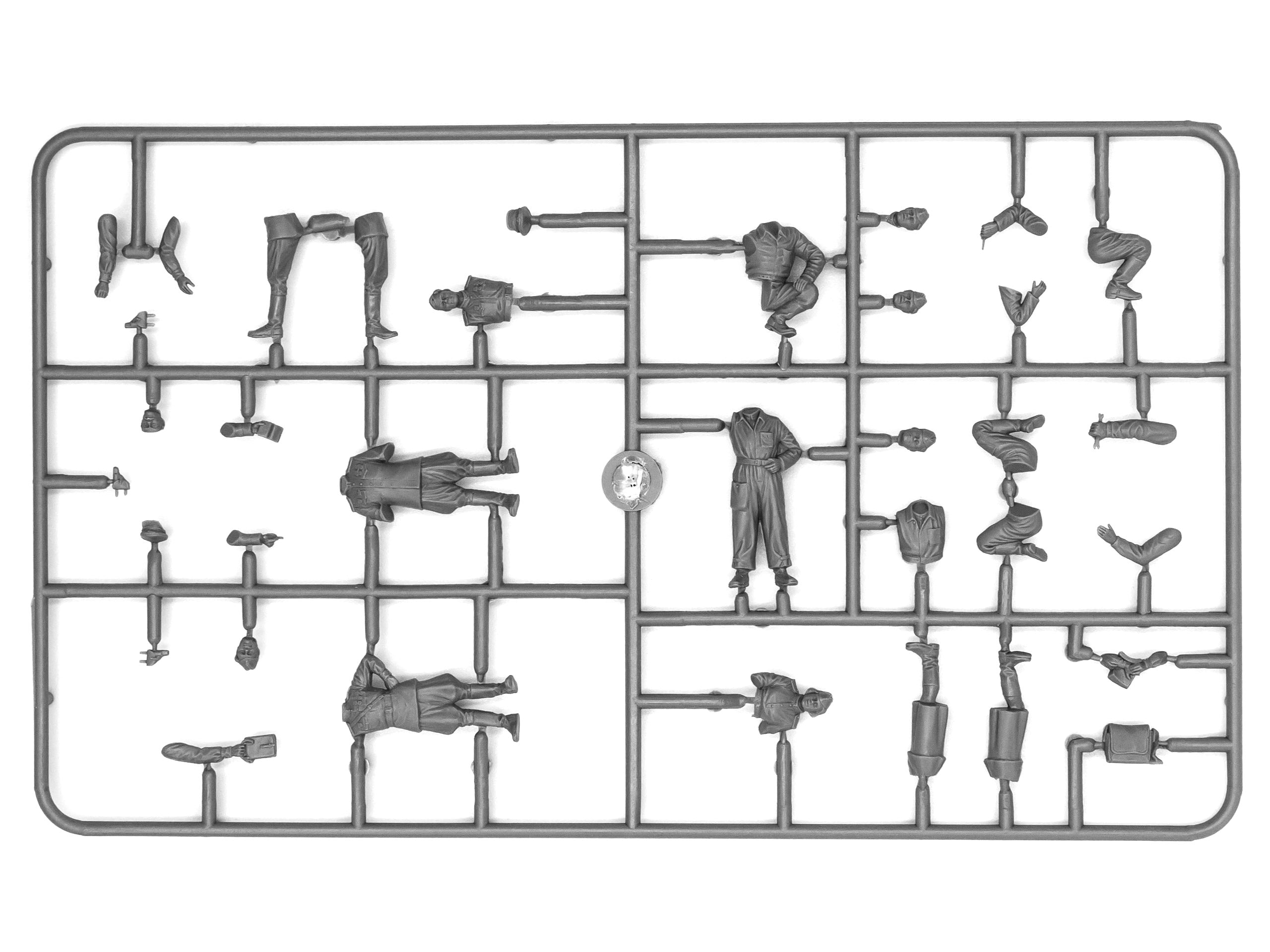 ICM 48084 Plastic model kit Scale 1:48 WWII Soviet Pilots and Technics 1943-1945