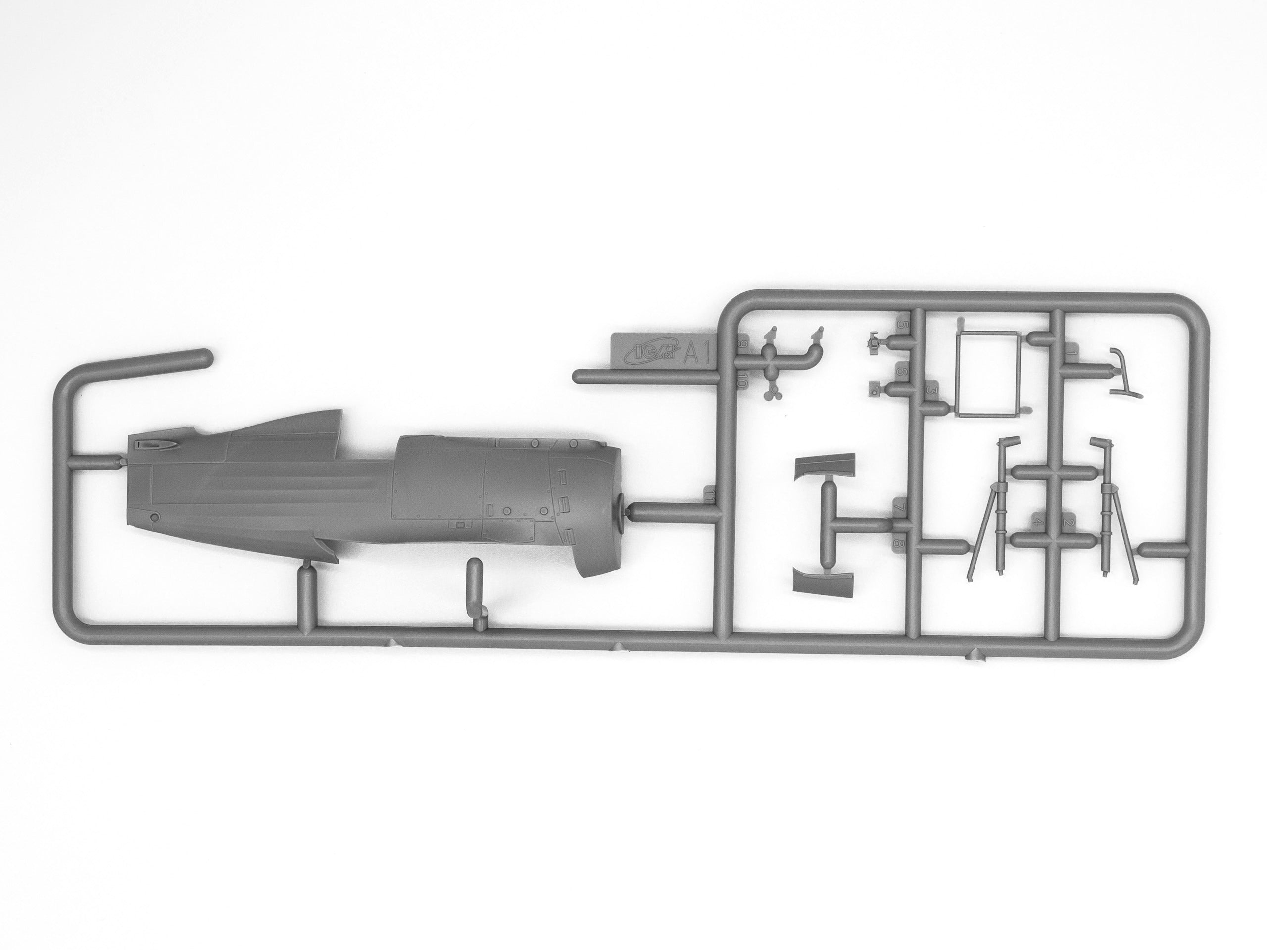 ICM48095 Plastic model kit aircraft 1:48 I153 Chaika WWII Soviet Biplane Fighter