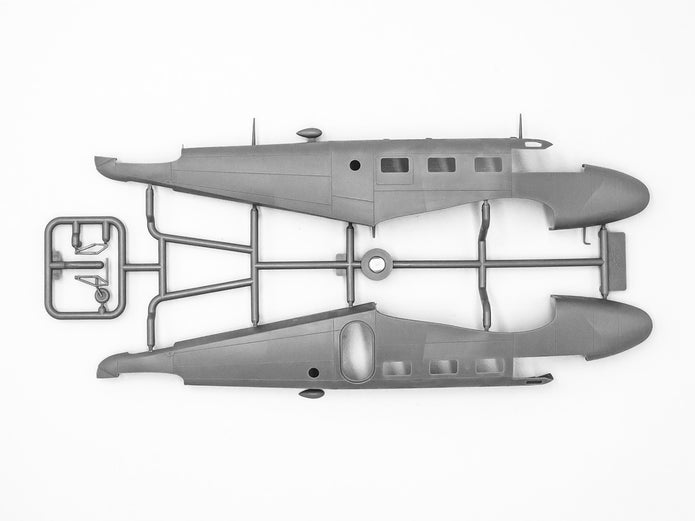 ICM 48185 Plastic model kit aircraft Scale 1:48 C18S American Passenger Aircraft