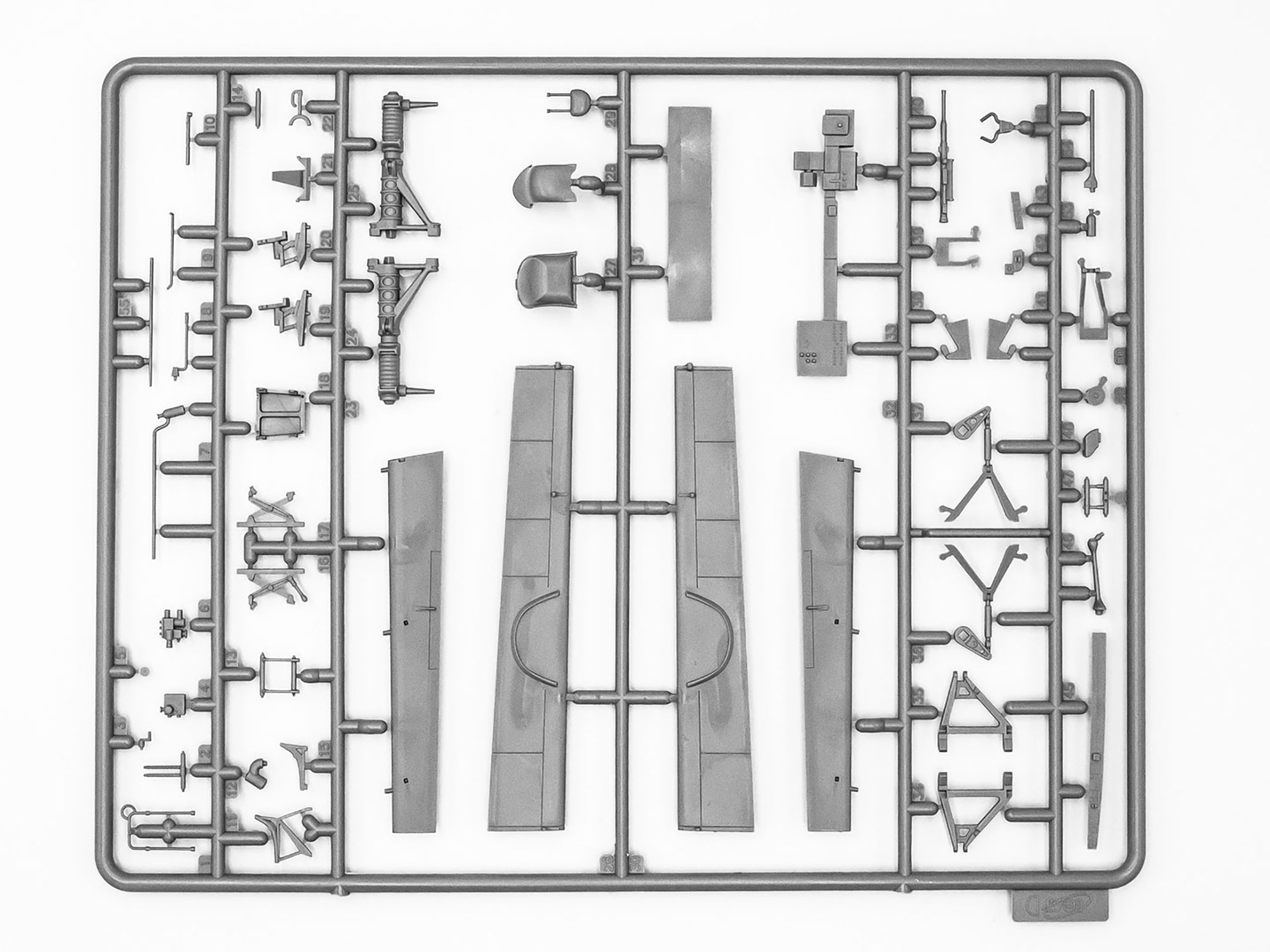 ICM 48240 Plastic model aircraft 1:48 Ju 88D-1 WWII German Reconnaissance Plane