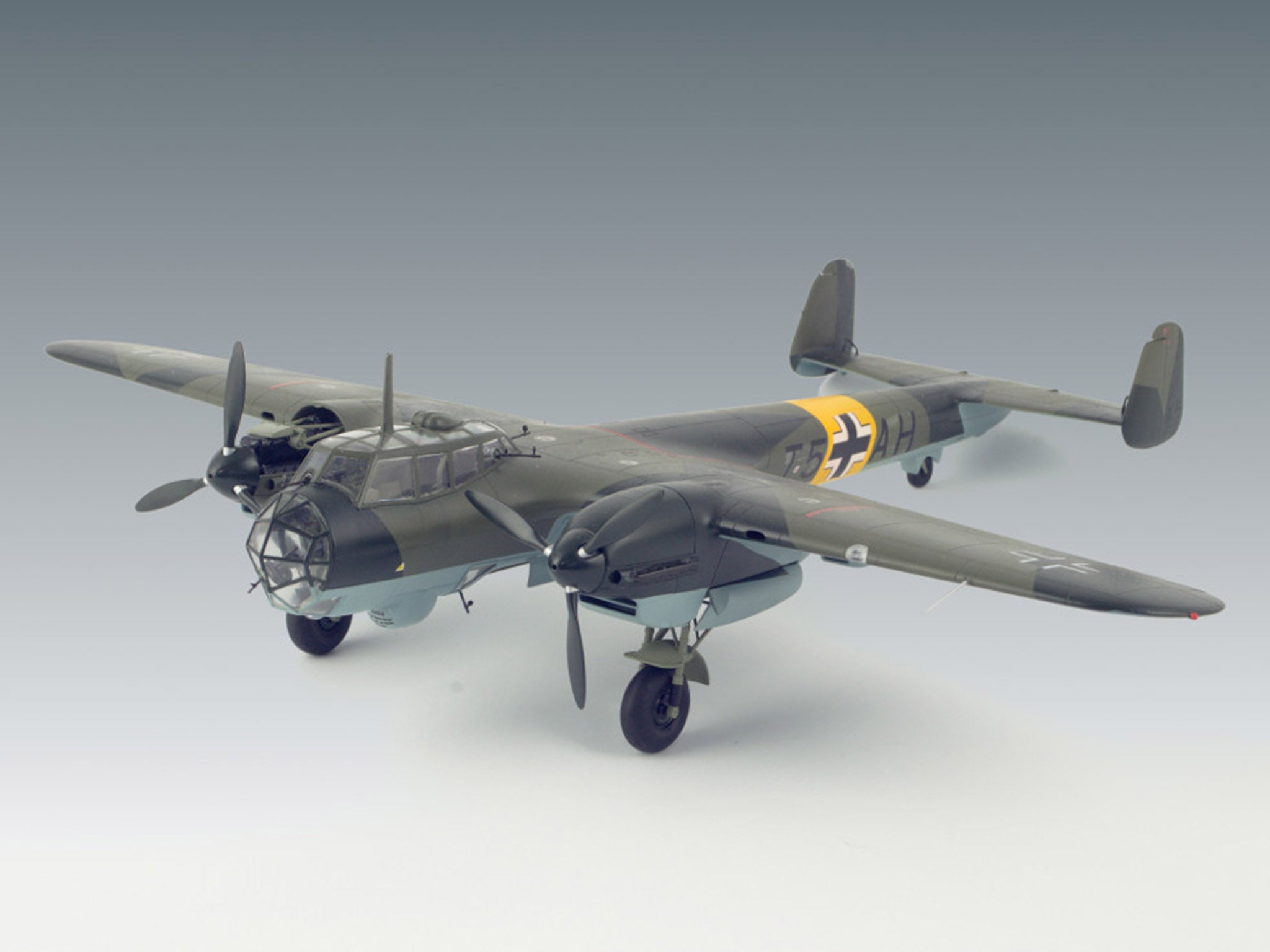 ICM 48241 Plastic model aircraft 1:48 Do 215B-4 WWII German reconnaissance plane