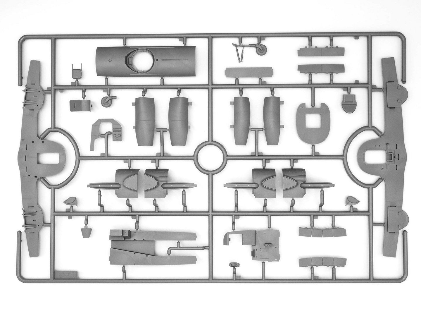 ICM 48262 Plastic model aircraft 1:48 He 111H-6, WWII German Bomber kits model